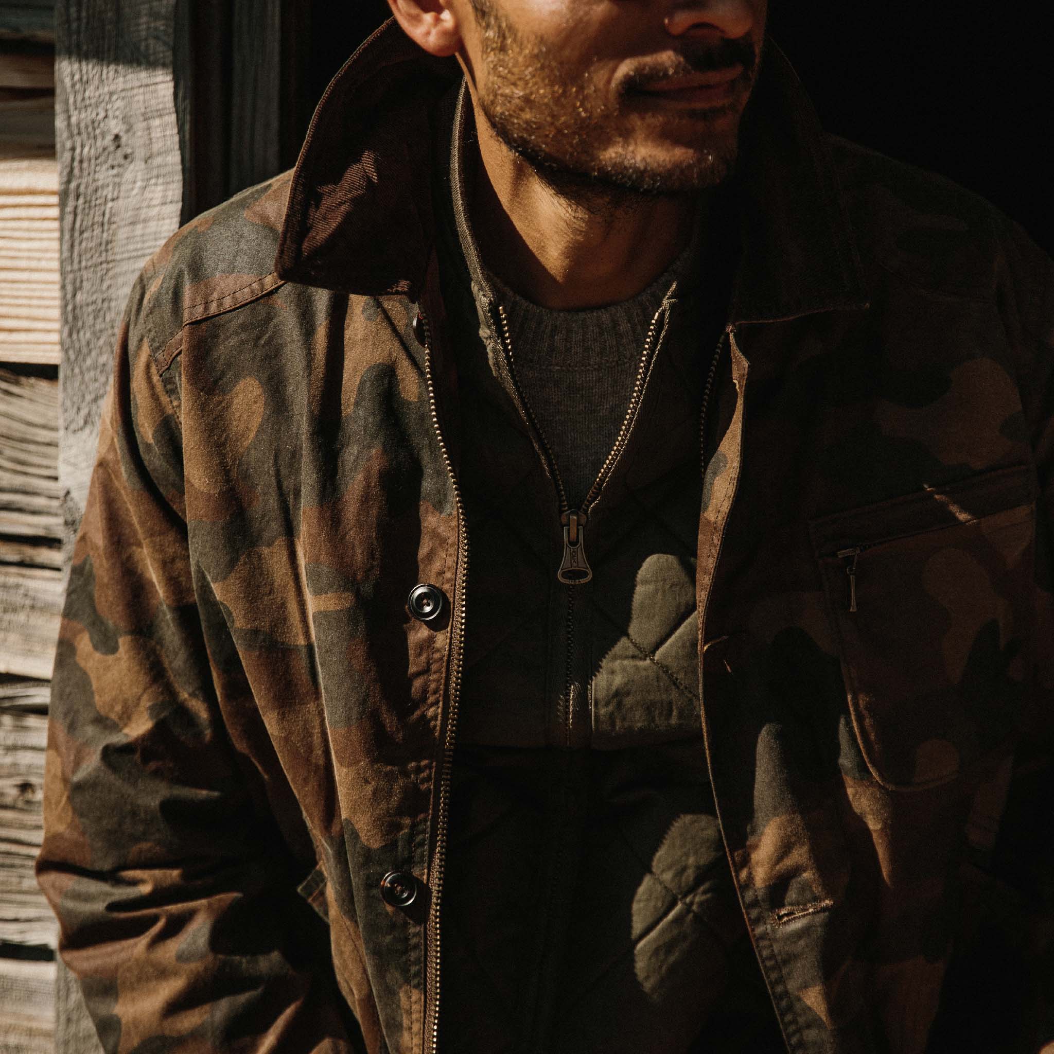 La veste de terrain en camouflage