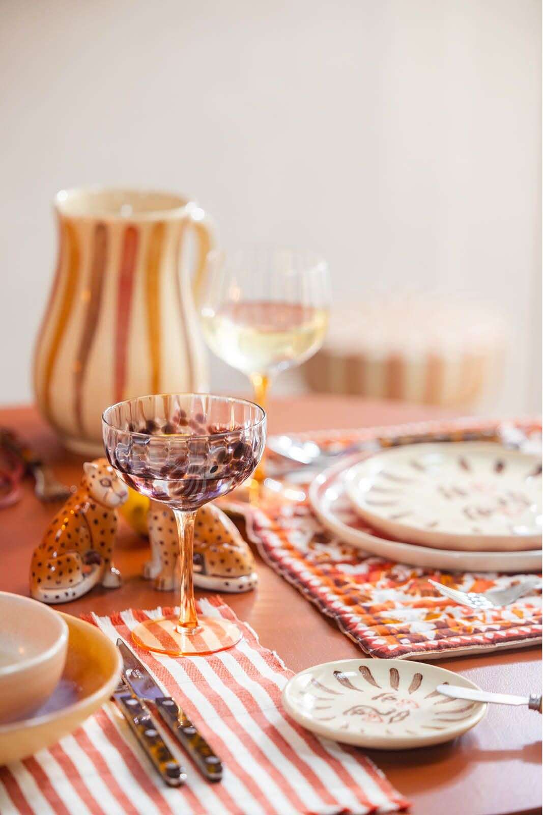 Lichtbruine champagneglazen scallop met leopard print