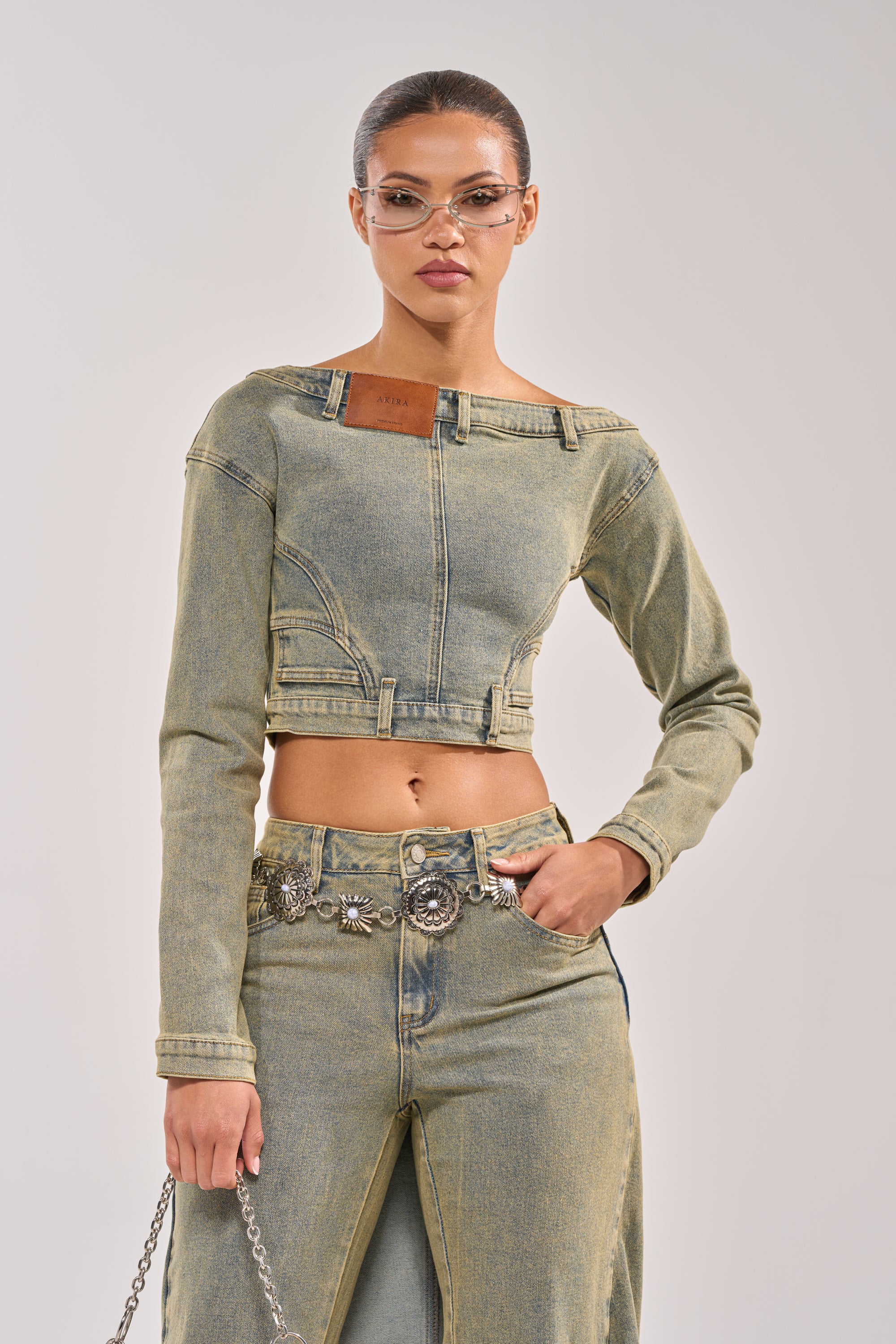BIG STEPPER DENIM BLOUSE - Akira Store