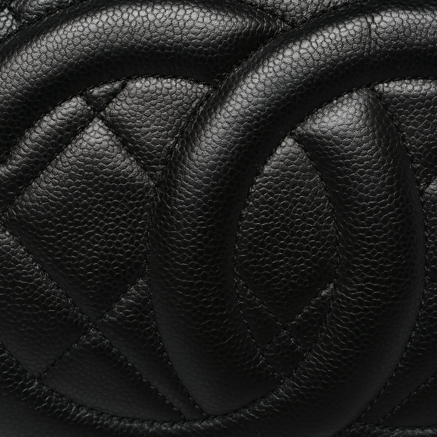 Caviar Quilted CC Timeless Soft Tote Black