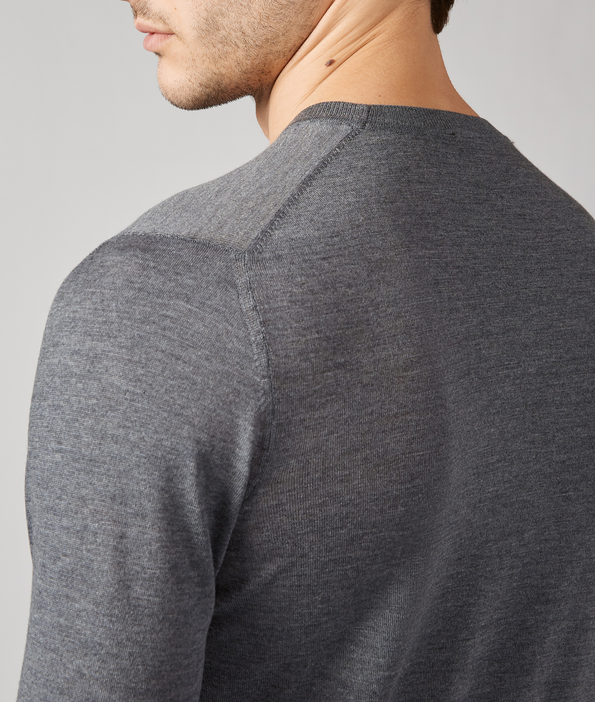 CREWNECK SWEATER IN VIRGIN WOOL GREY