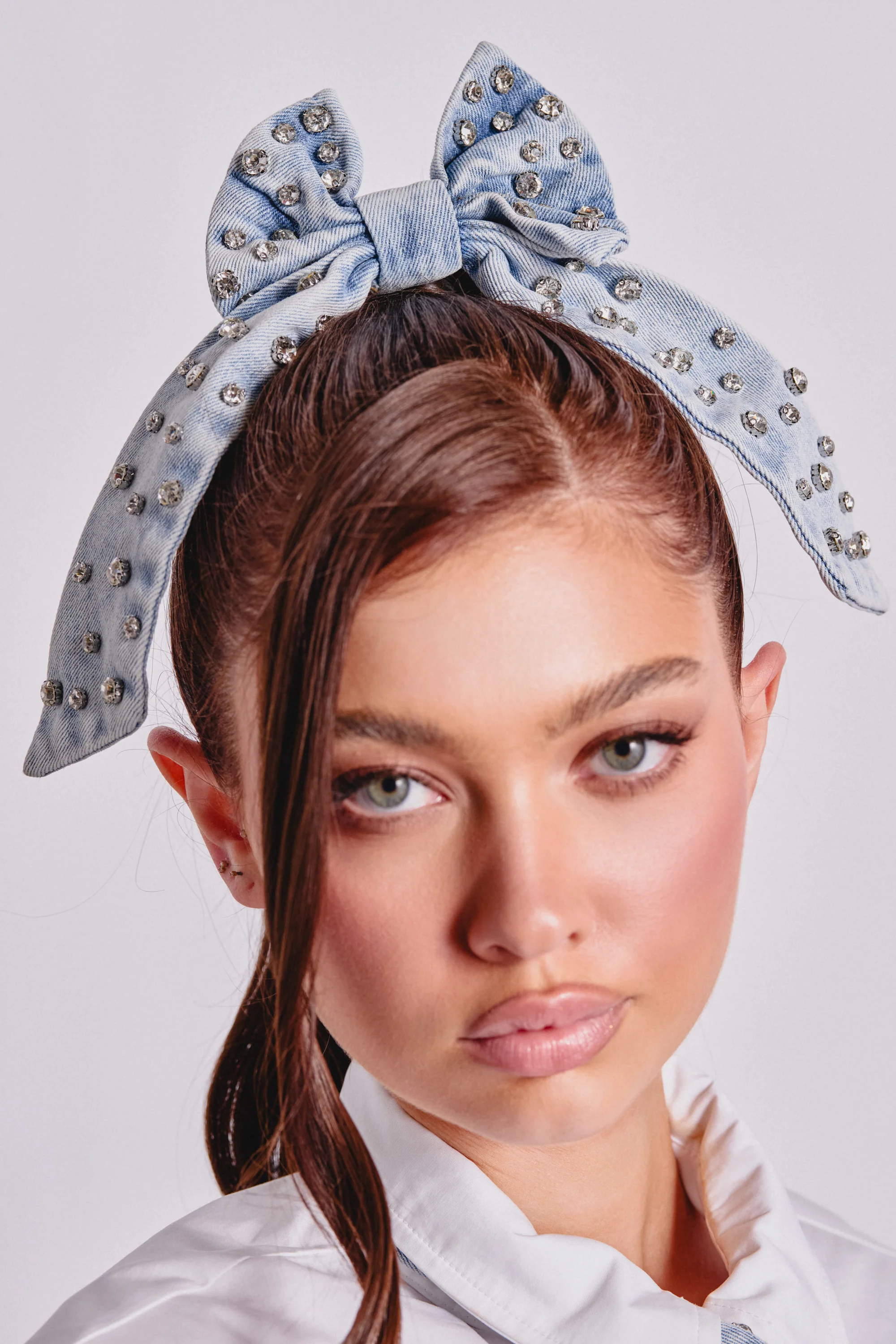 DENIM AND DIAMONDS HAIR BOW - Akira Store