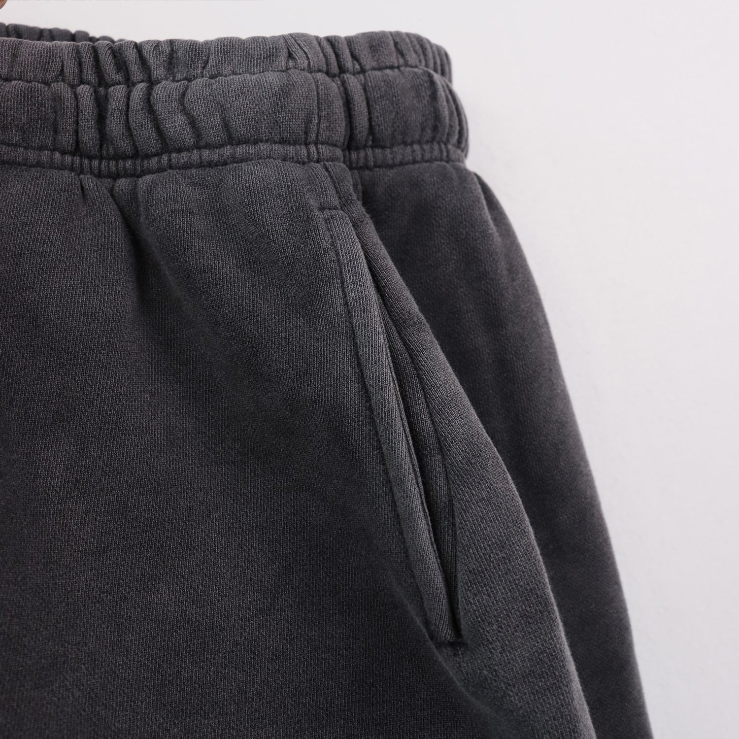 NEW Shorts 8776