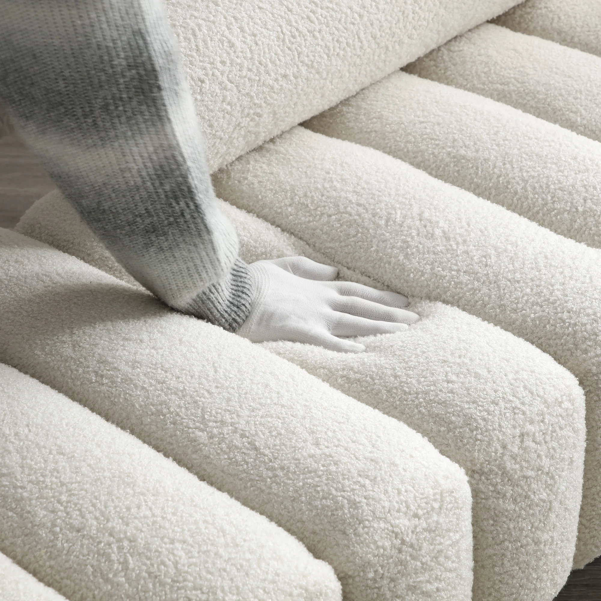 Sherpa Upholstered Indoor Bench, White(White) Image 6