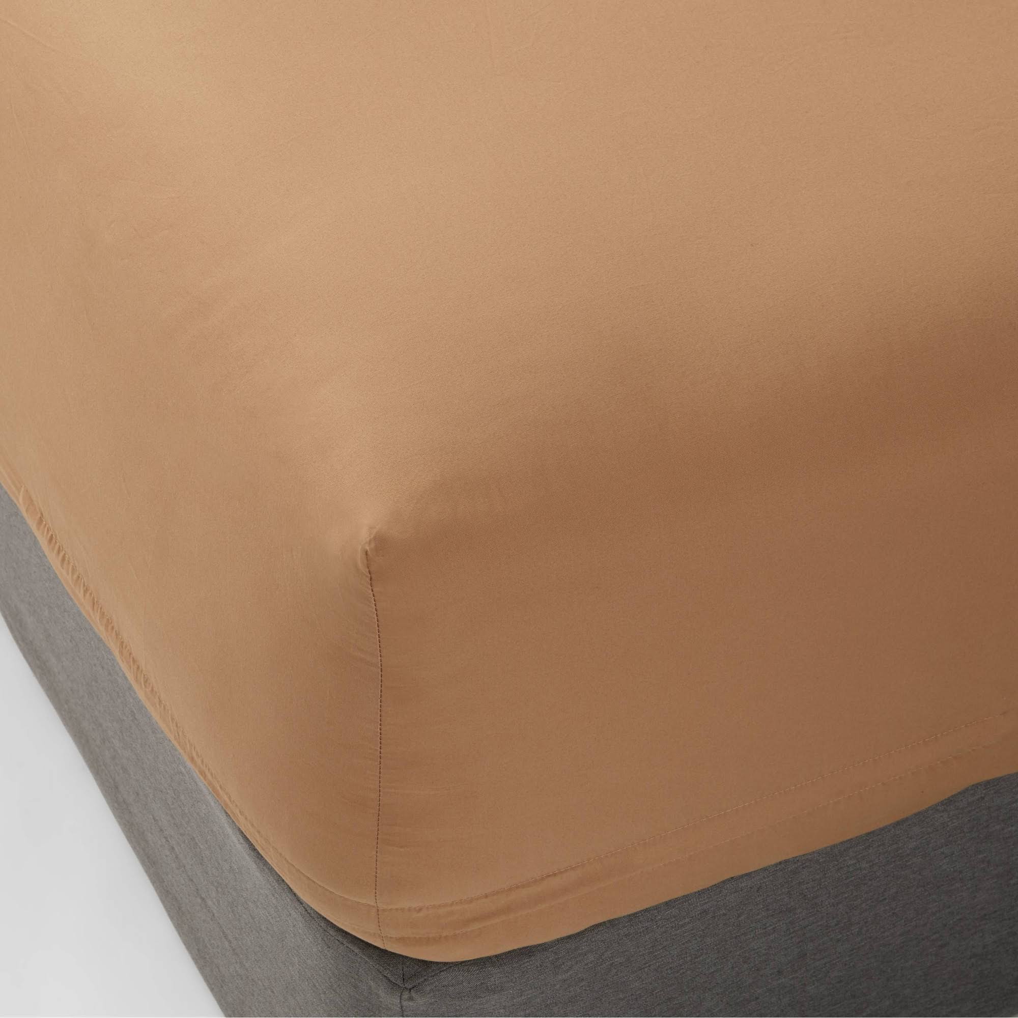 300 Thread Count Ultra Soft Fitted Sheet Full Brown - Threshold