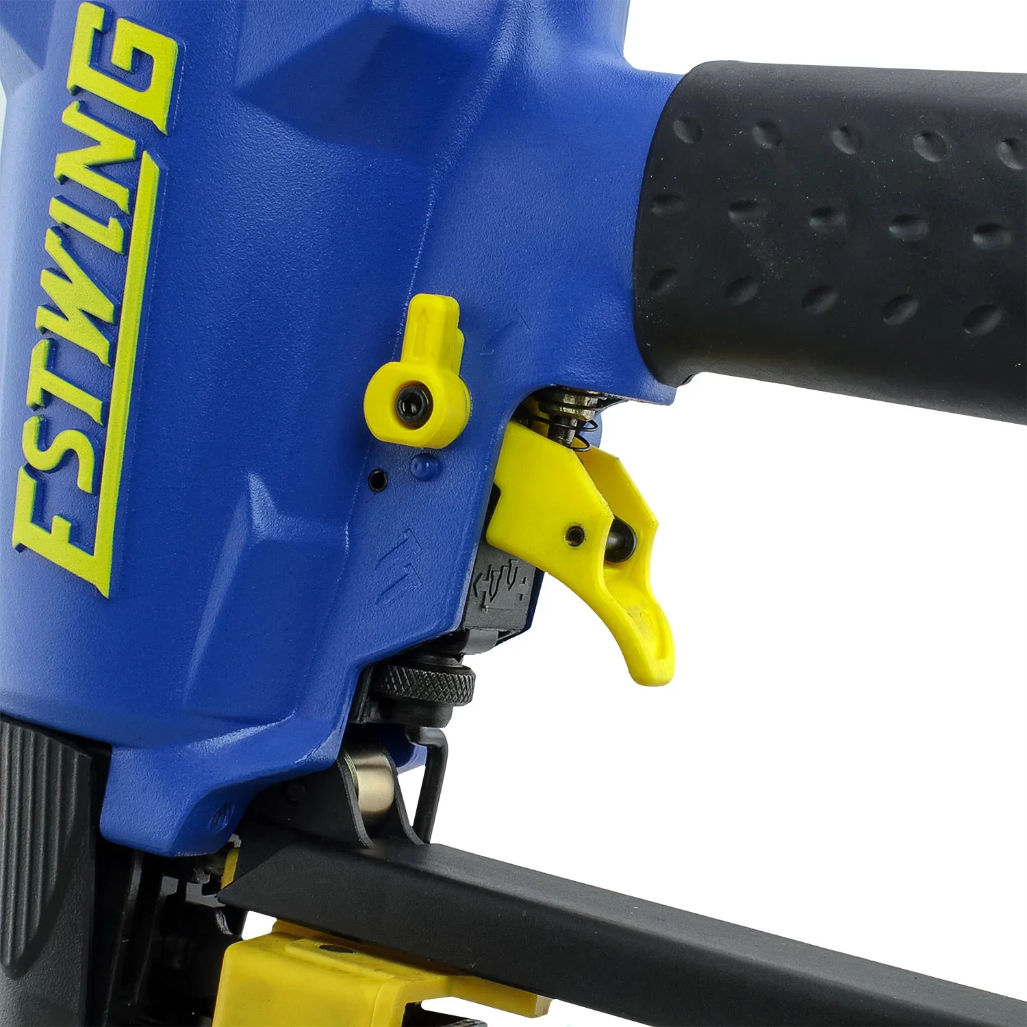 Estwing EFN64 Pneumatic 16-Gauge 2-1/2 Straight Finish Nailer with Bag