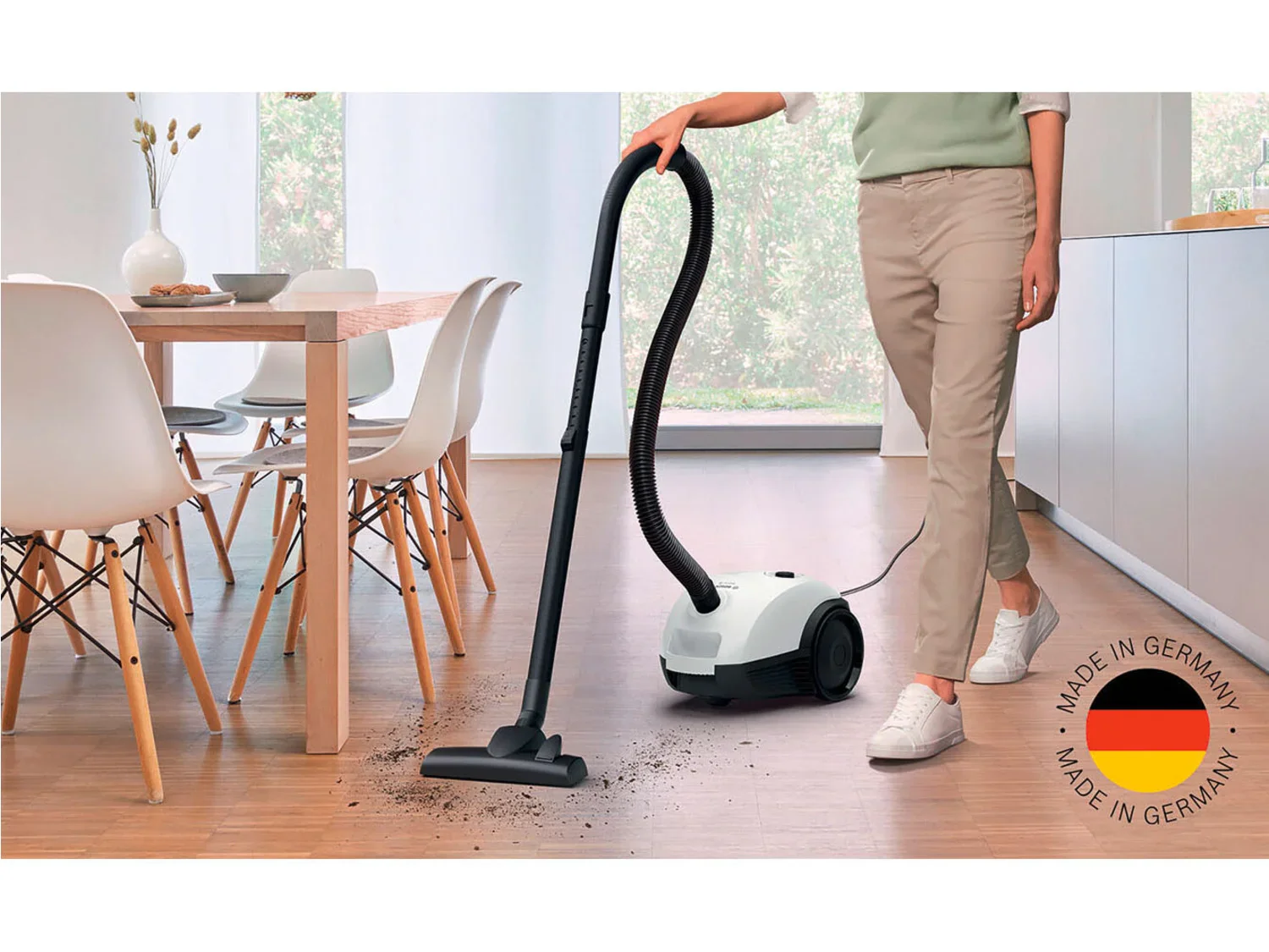 BOSCH Aspirateur BGLS2FRESH, 600 W