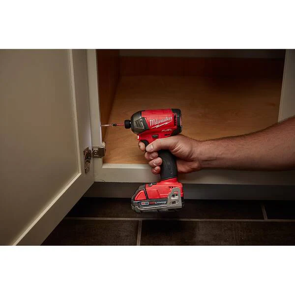 M18 FUEL SURGE 18V Lithium Ion Brushless Cordless 1/4 in Hex Impact Driver w/One 5 0Ah and One 2 0Ah Battery Charger Image 10