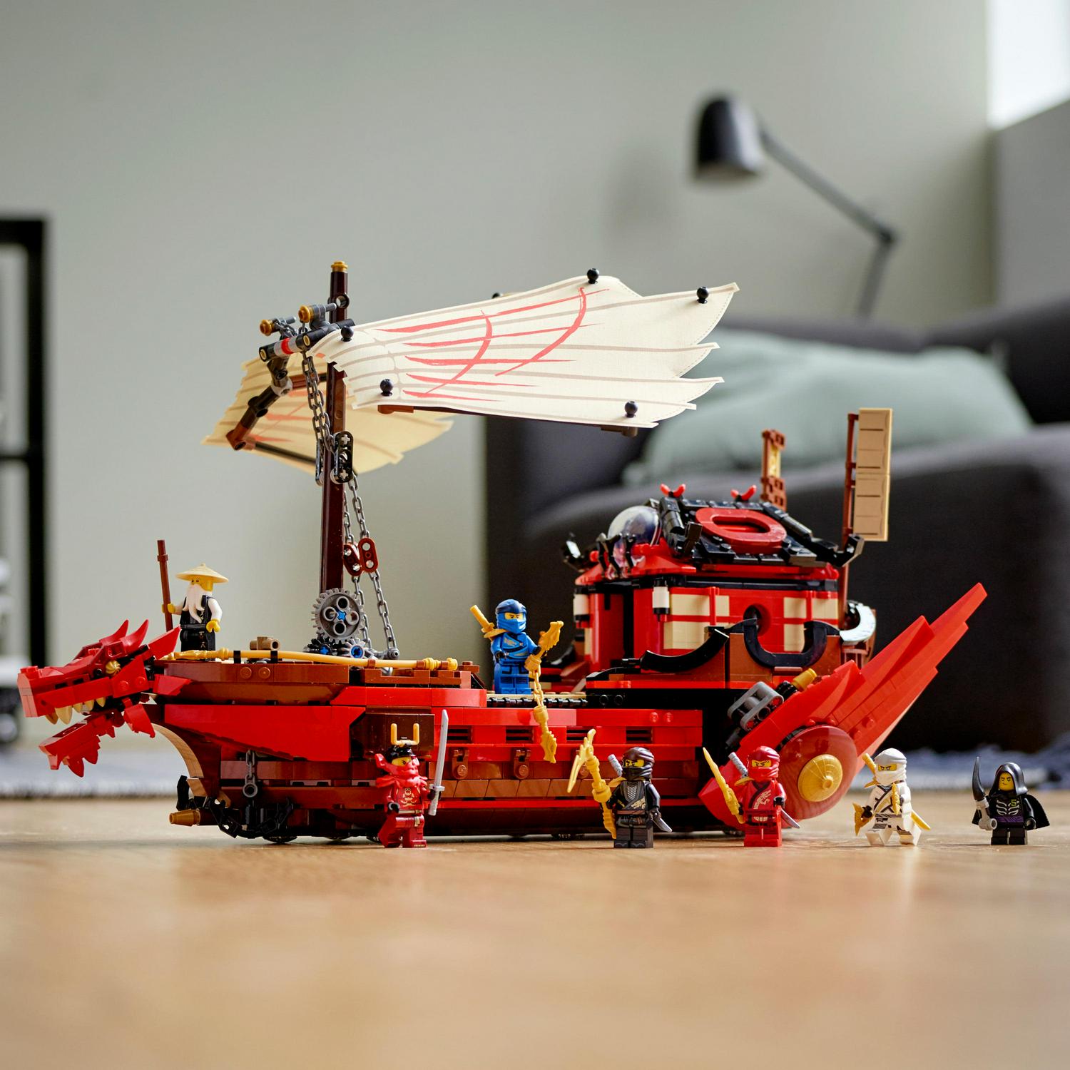 NINJAGO Legacy Destiny's Bounty 71705 Ninja Building Toy Ages 9+ (1 781 Pieces) Image 7