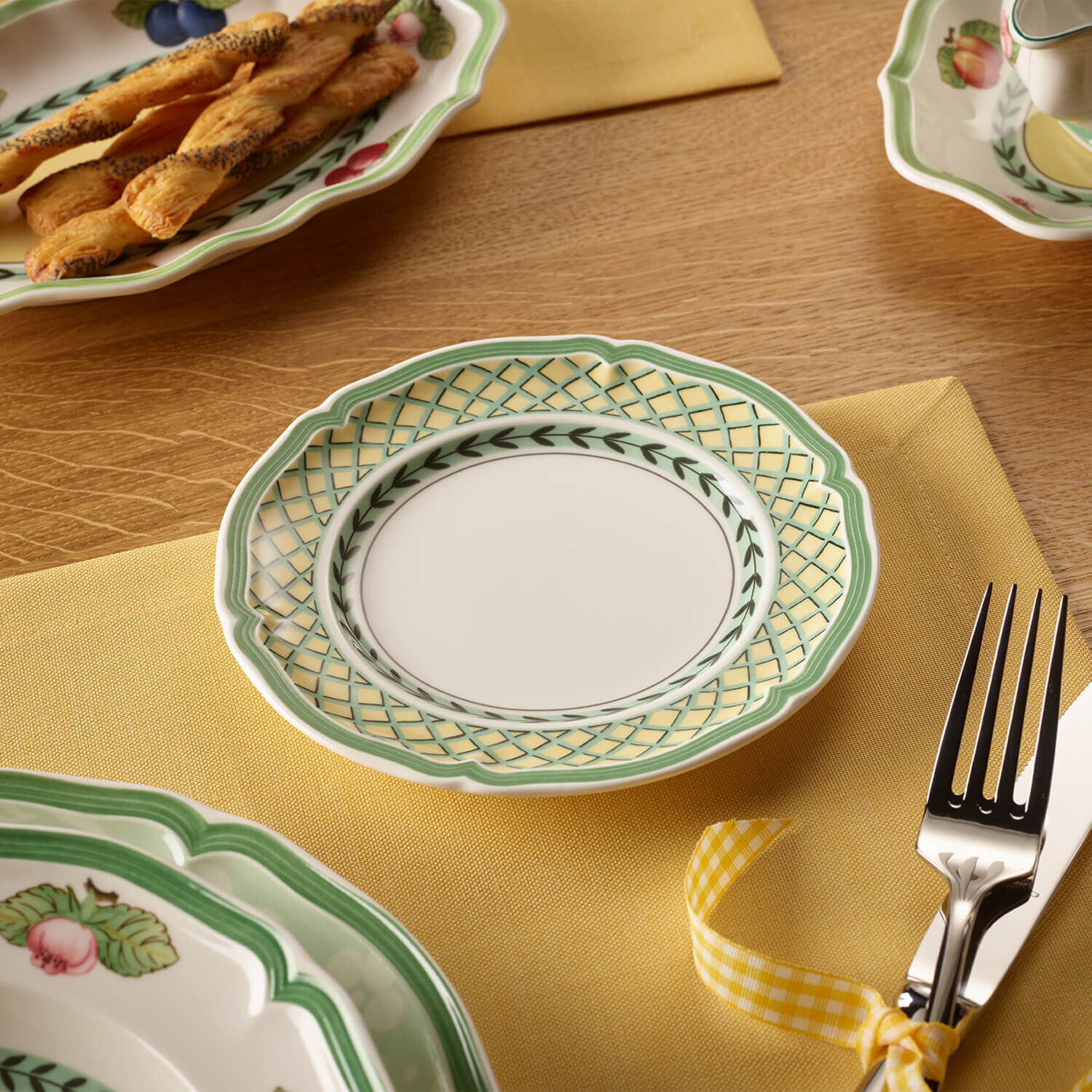 French Garden Appetizer/ Bread Plate - Multi-colored, 6.9'', Premium Porcelain