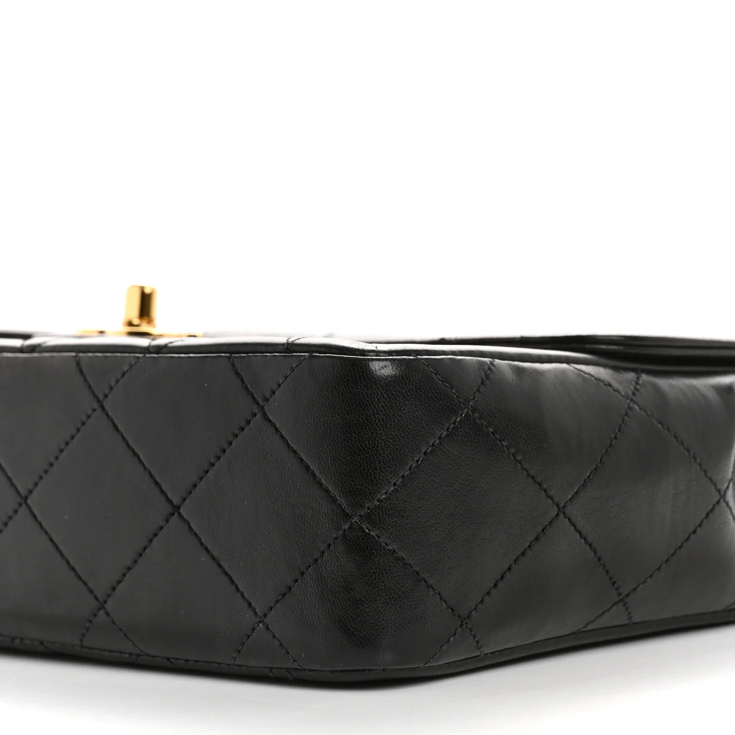Lambskin Quilted Medium Single Flap Black