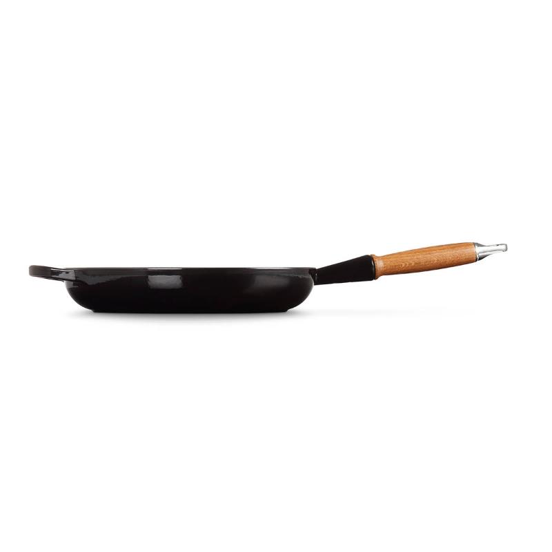 Signature støpejernspanne med trehåndtak 28 cm black