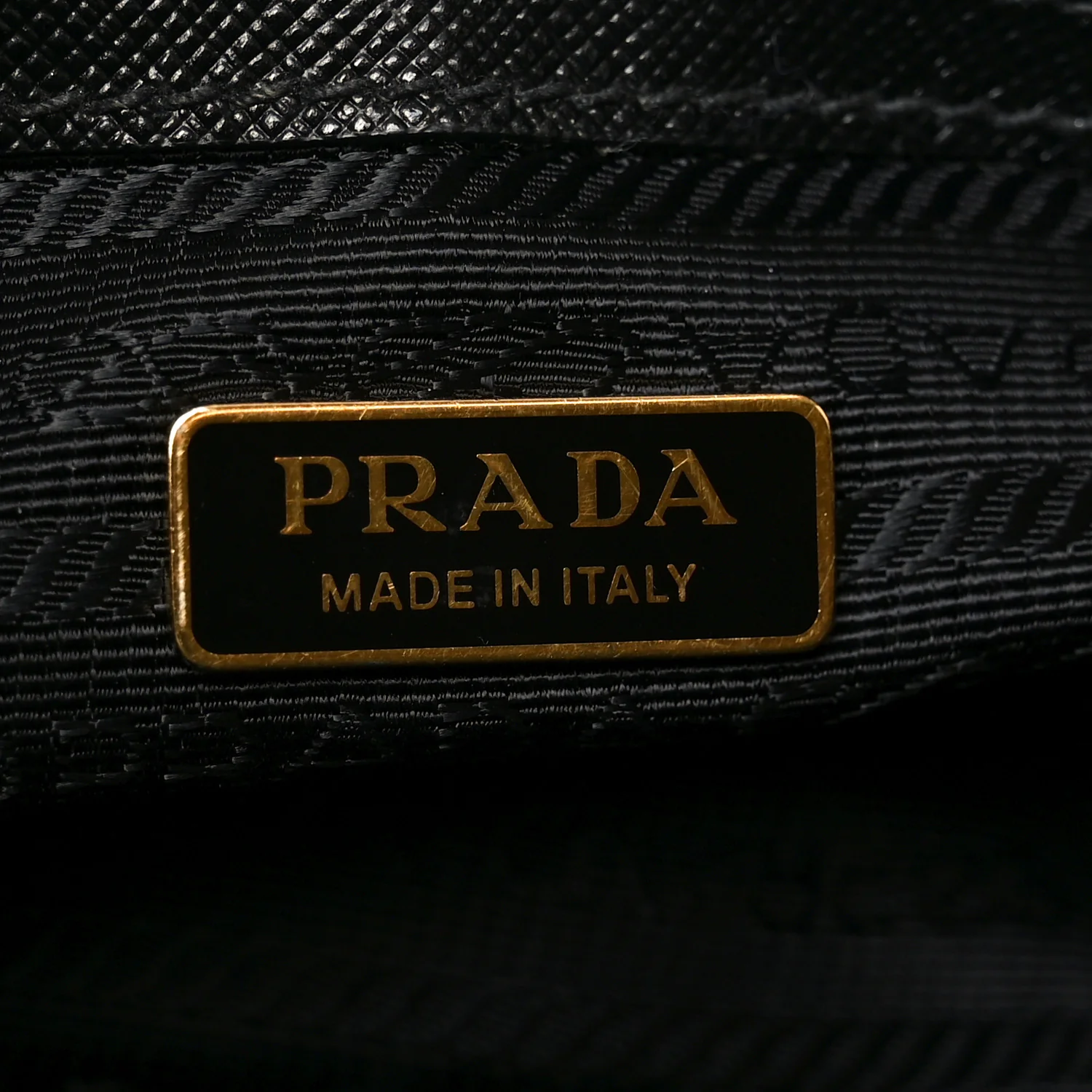 Saffiano Lux Micro Galleria Shoulder Bag Black