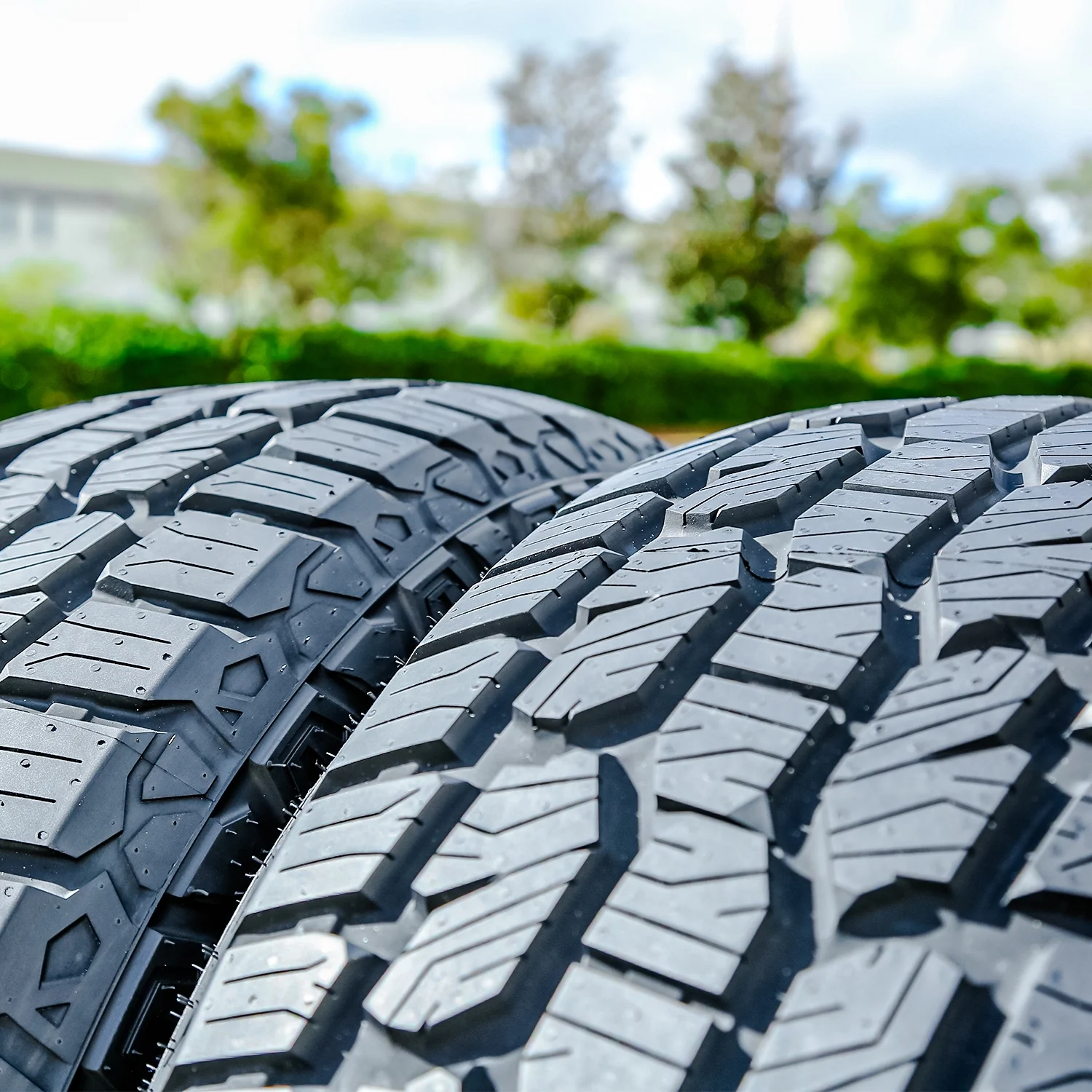 Tire Atlas Paraller A/T 275/55R20 113S AT All-Terrain