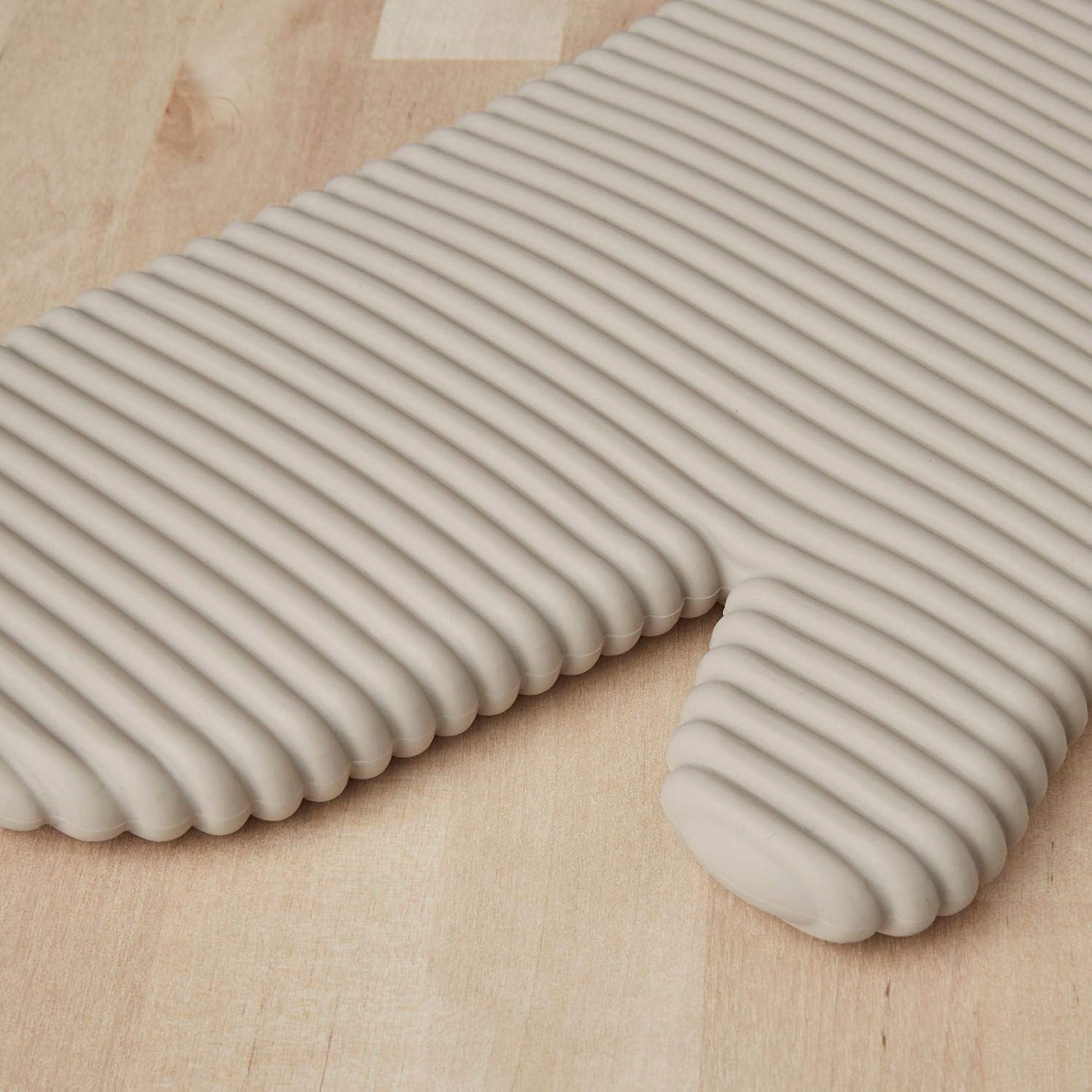 KITCHENAID Ribbed Soft Silicone Oven Mitt 2-Pack Set, 7.5