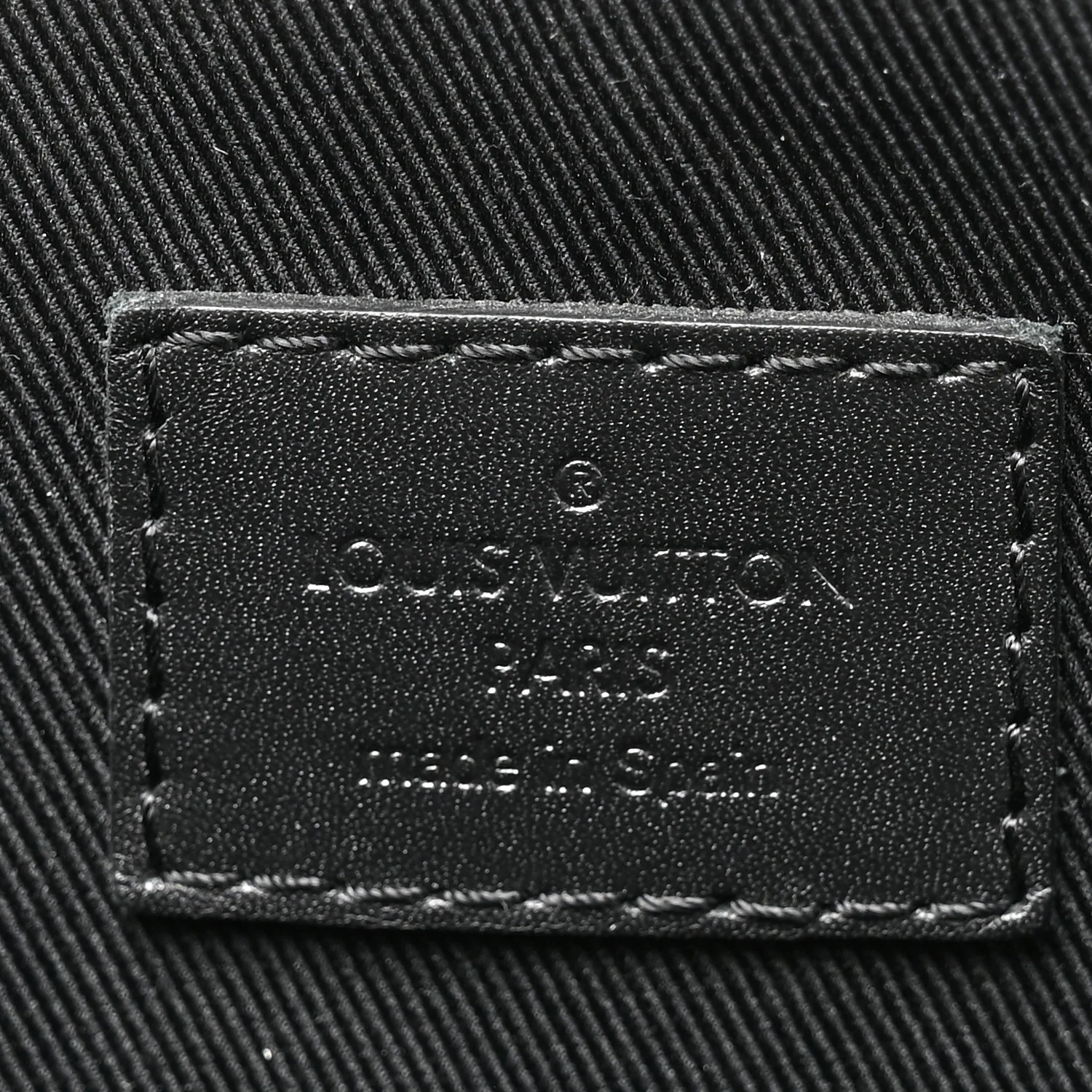 Damier Infini Messenger PM Onyx