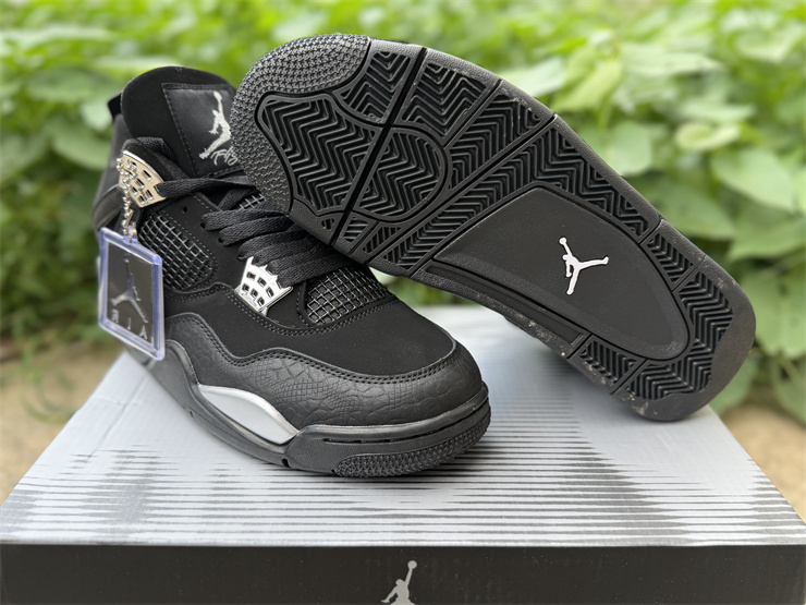 Air Jordan 4 Retro 