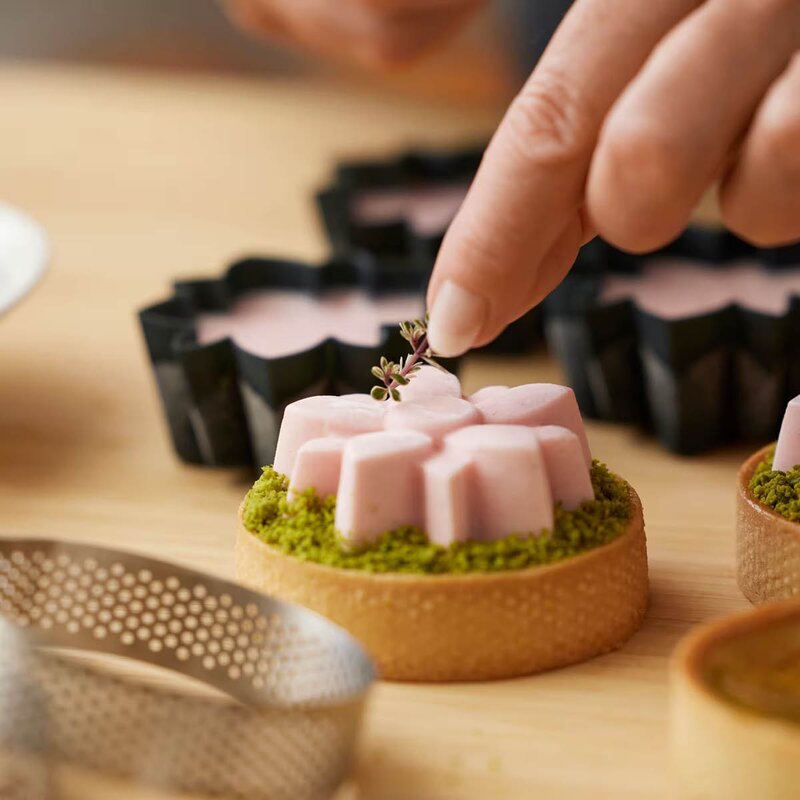 Muffinsform blomst for 6 muffins silikon grå
