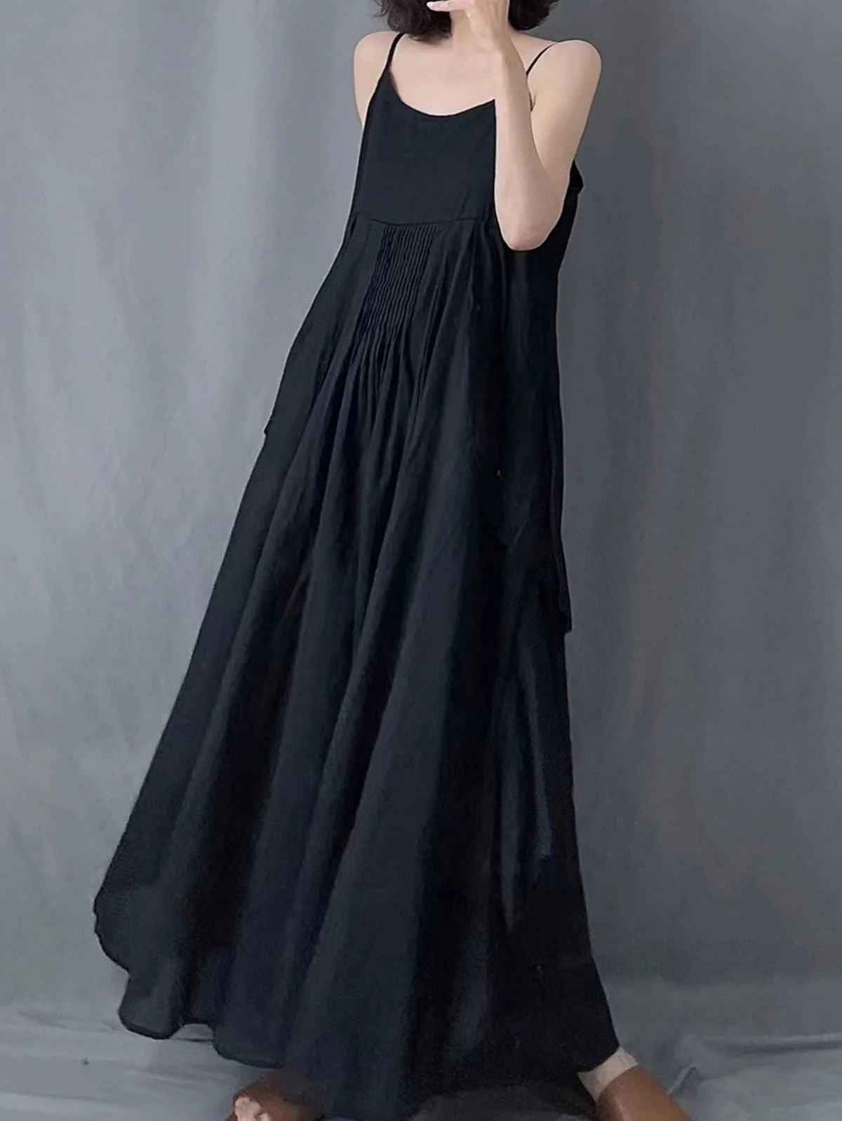 Sophie Paris | Robe Longue Plissée sans Manches
