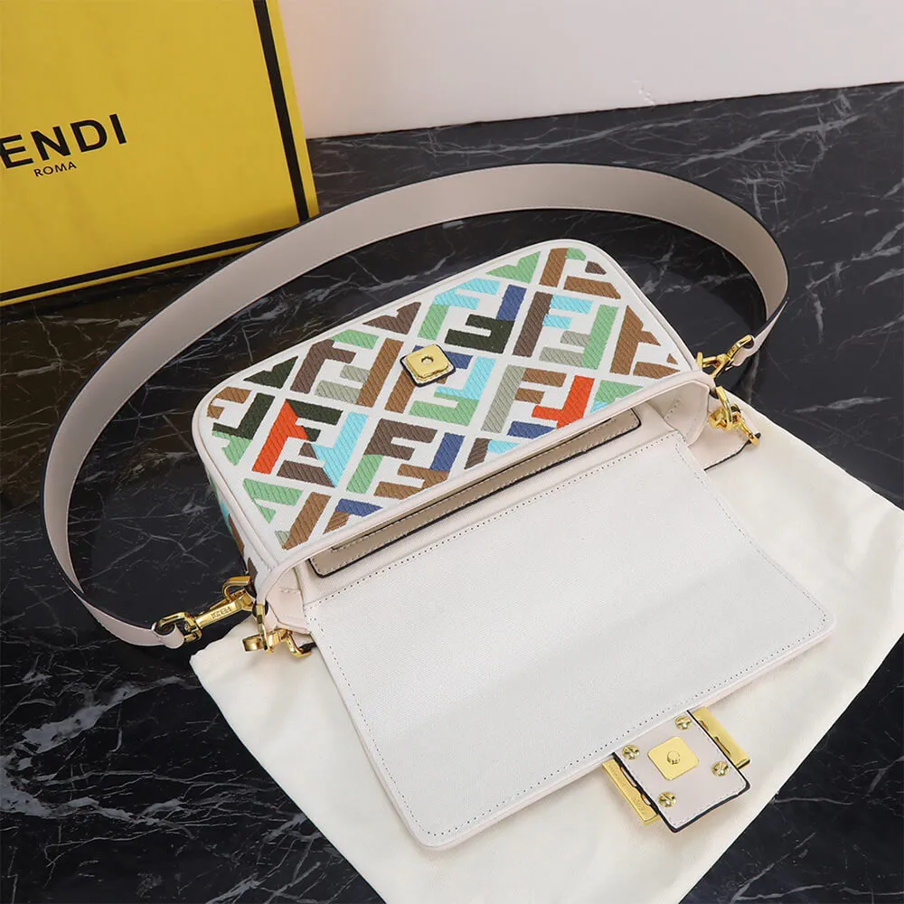 FD BAGUETTE BAG