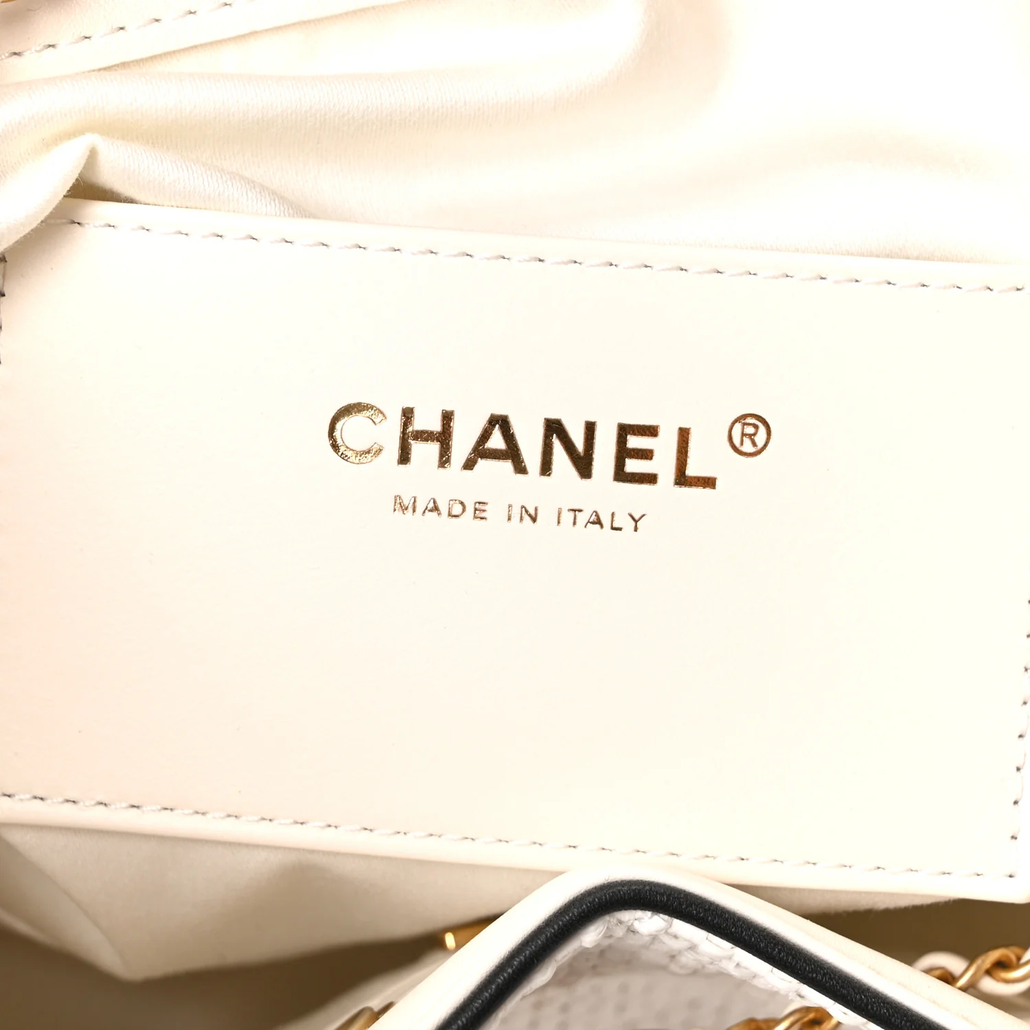 Braided Raffia Calfskin Quilted Small Chanel 25 Handbag White Black