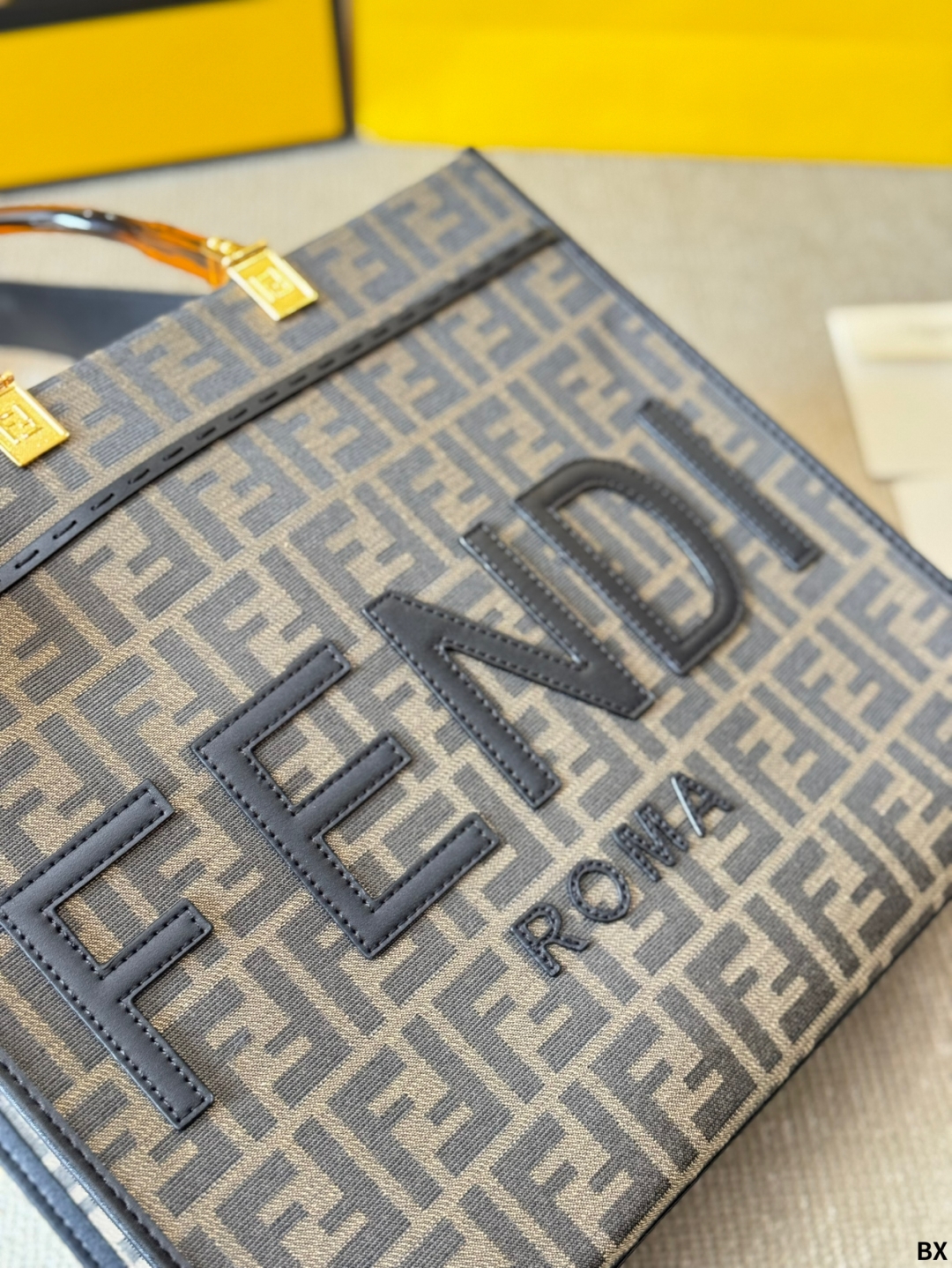 Fen new arrival peekabo tote bag size??35*30 cm