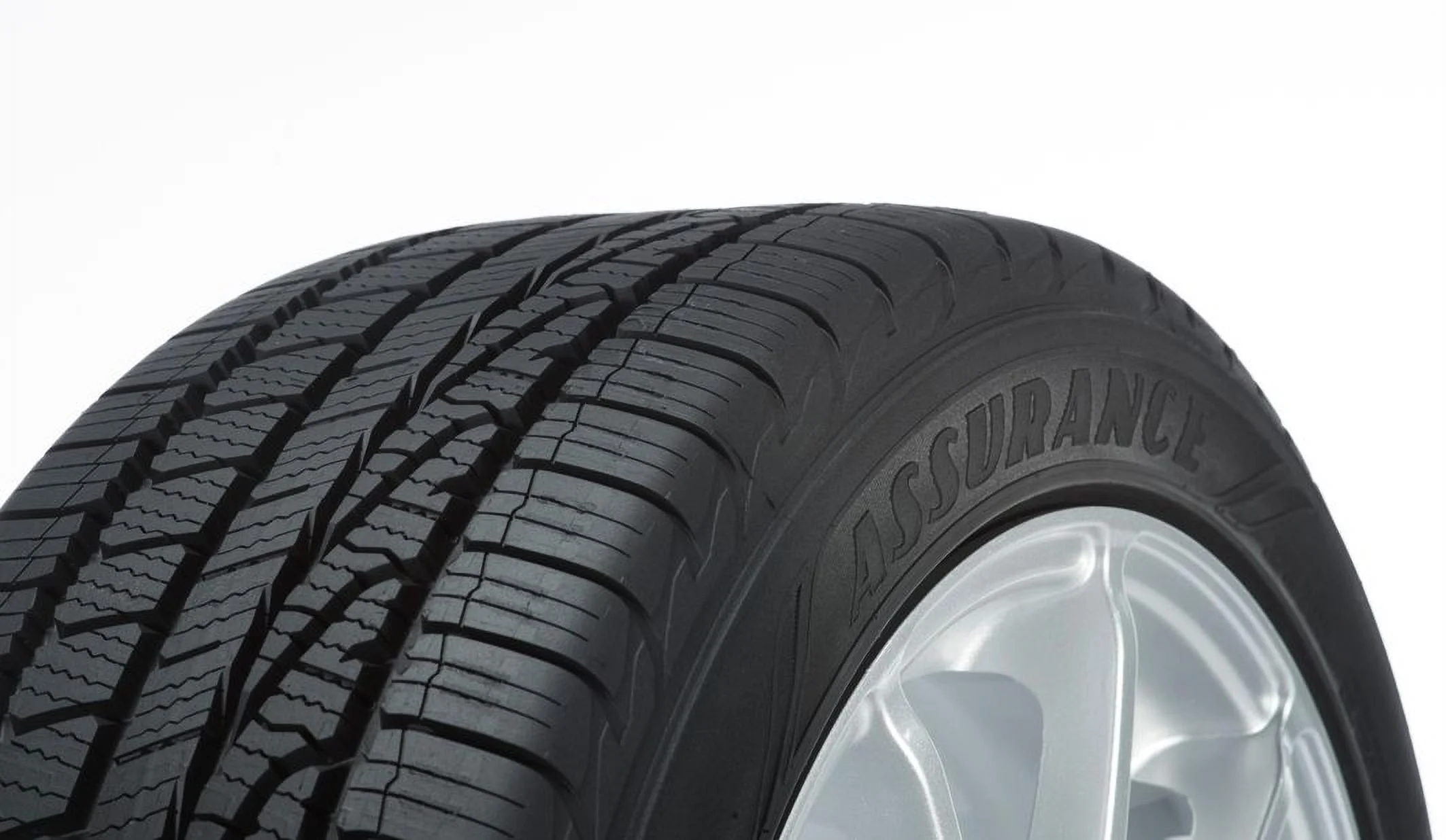 Goodyear Assurance Weatherready 215/65R17 99H All - Season Tire