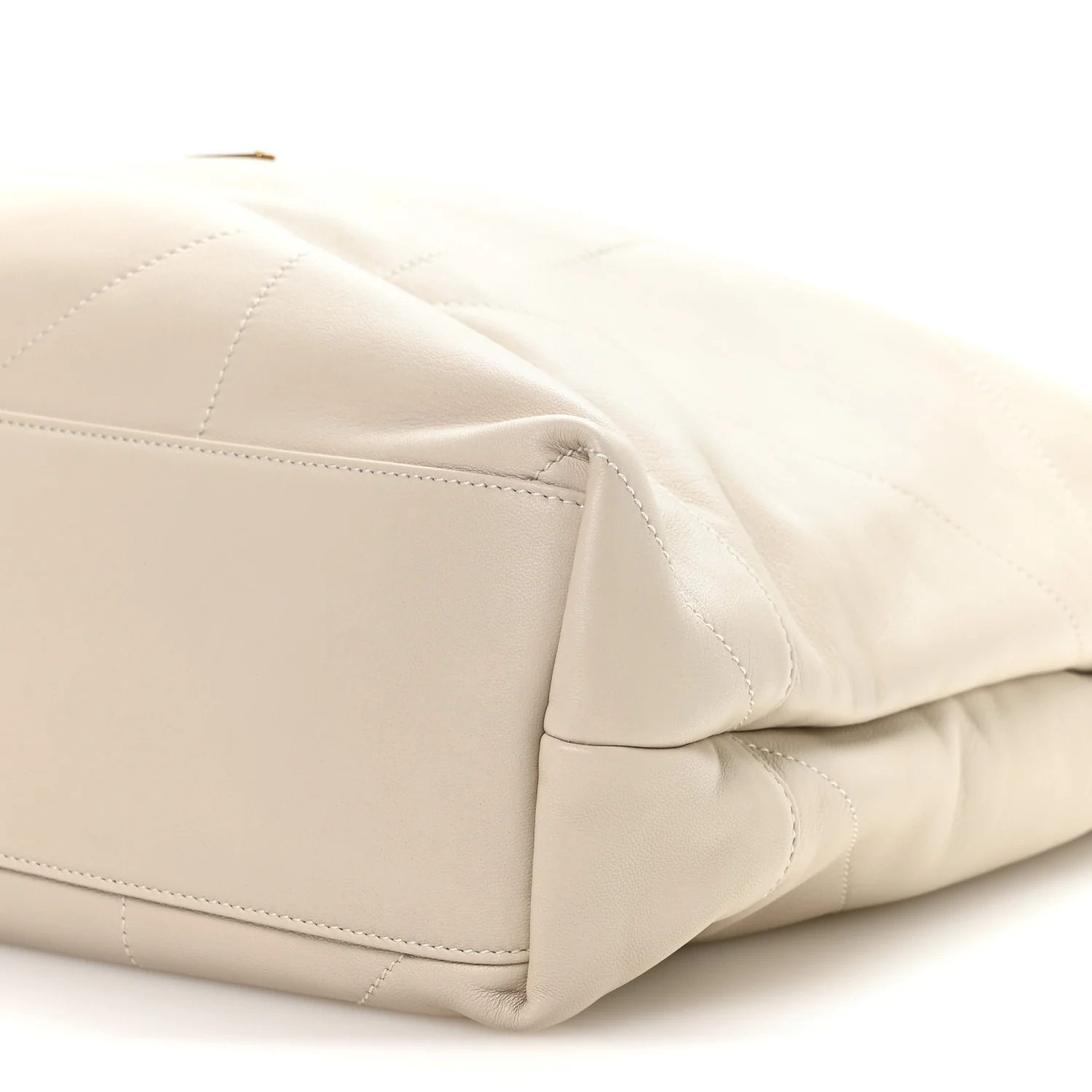Lambskin Matelasse Monogram Large Jamie 4.3 Pochon Crema Soft