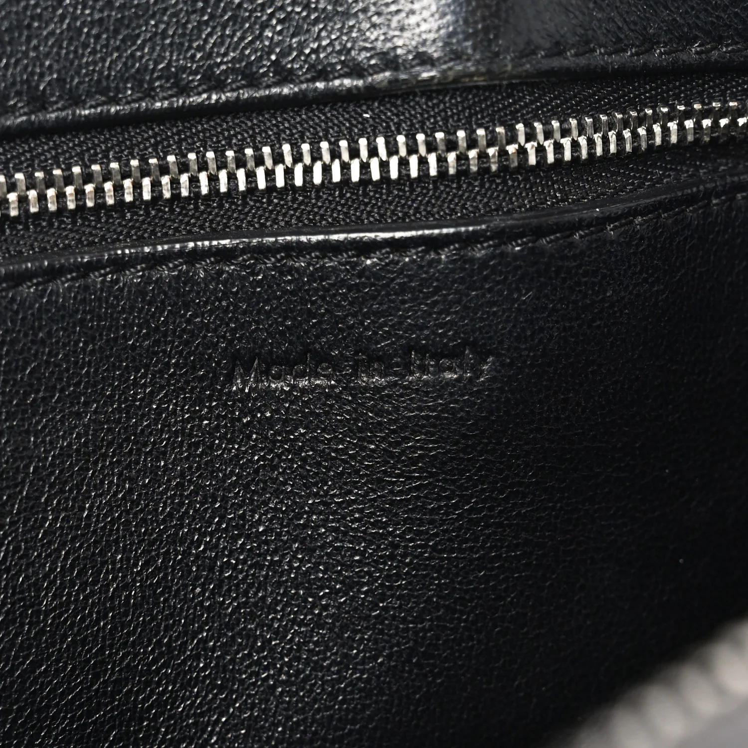 Grained Calfskin Edge Shoulder Bag Black
