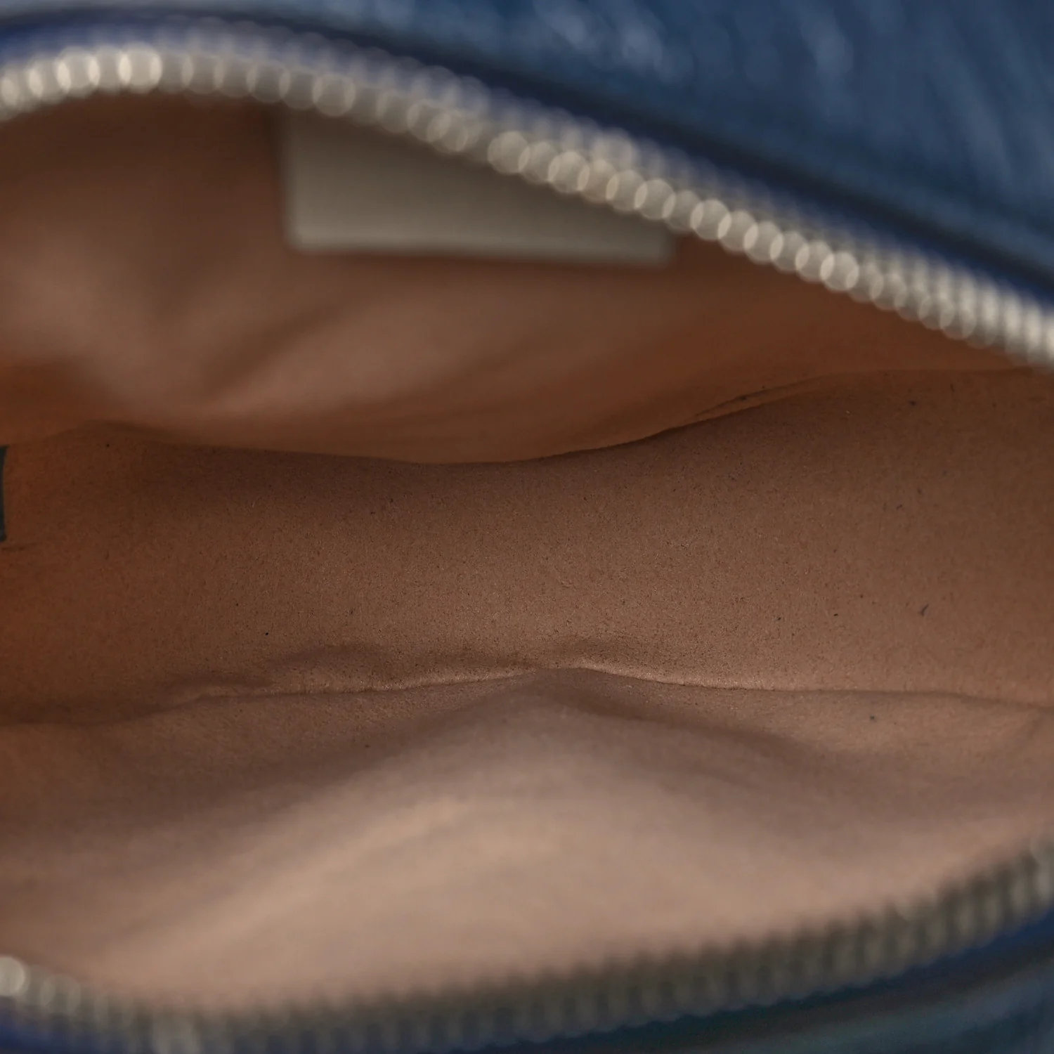 Azalea Calfskin Matelasse Diagonal Mini Torchon GG Marmont Round Shoulder Bag Blue Agata Mystic White