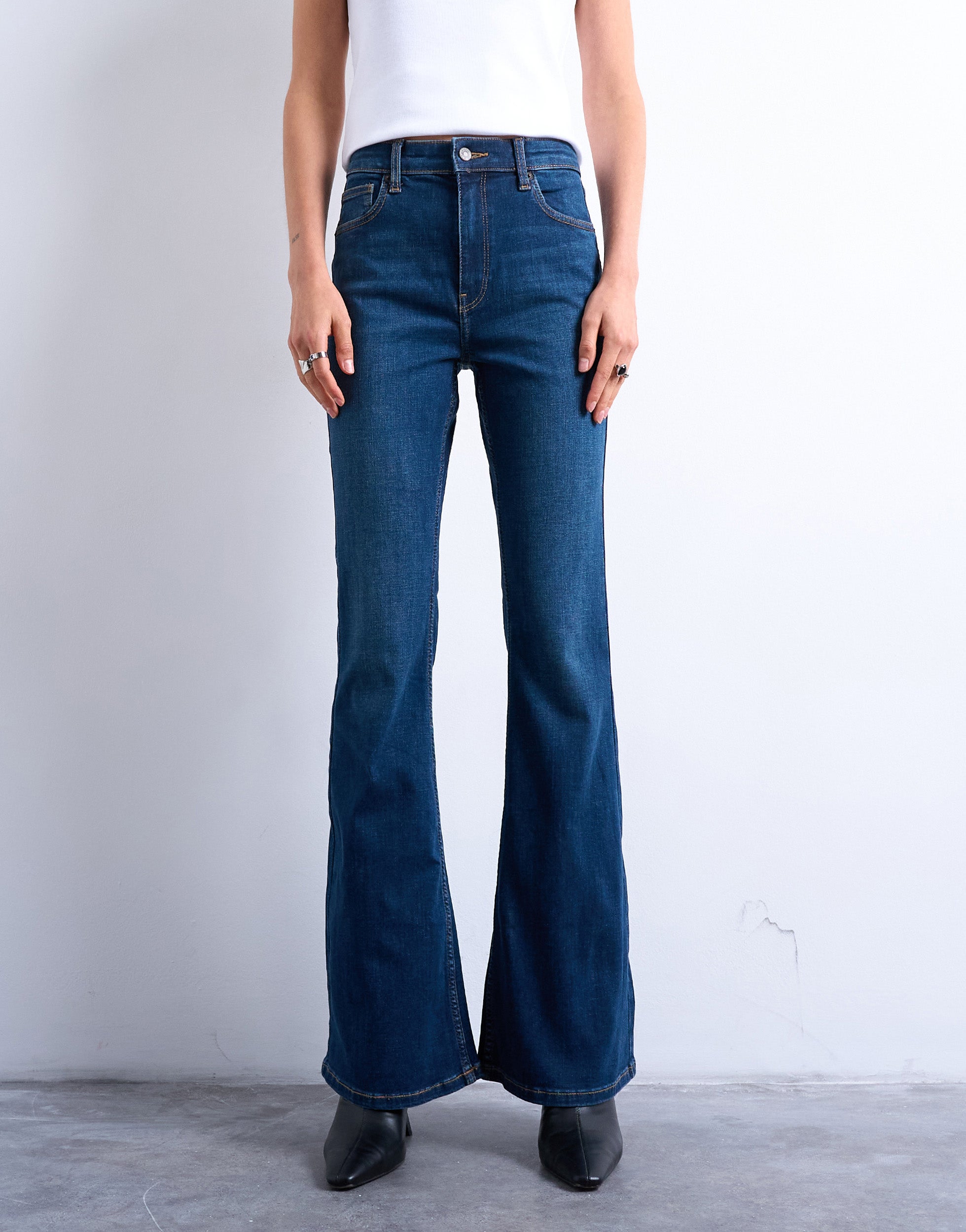 VERO MODA® TSJAMIE High rise Flared Fit Jeans