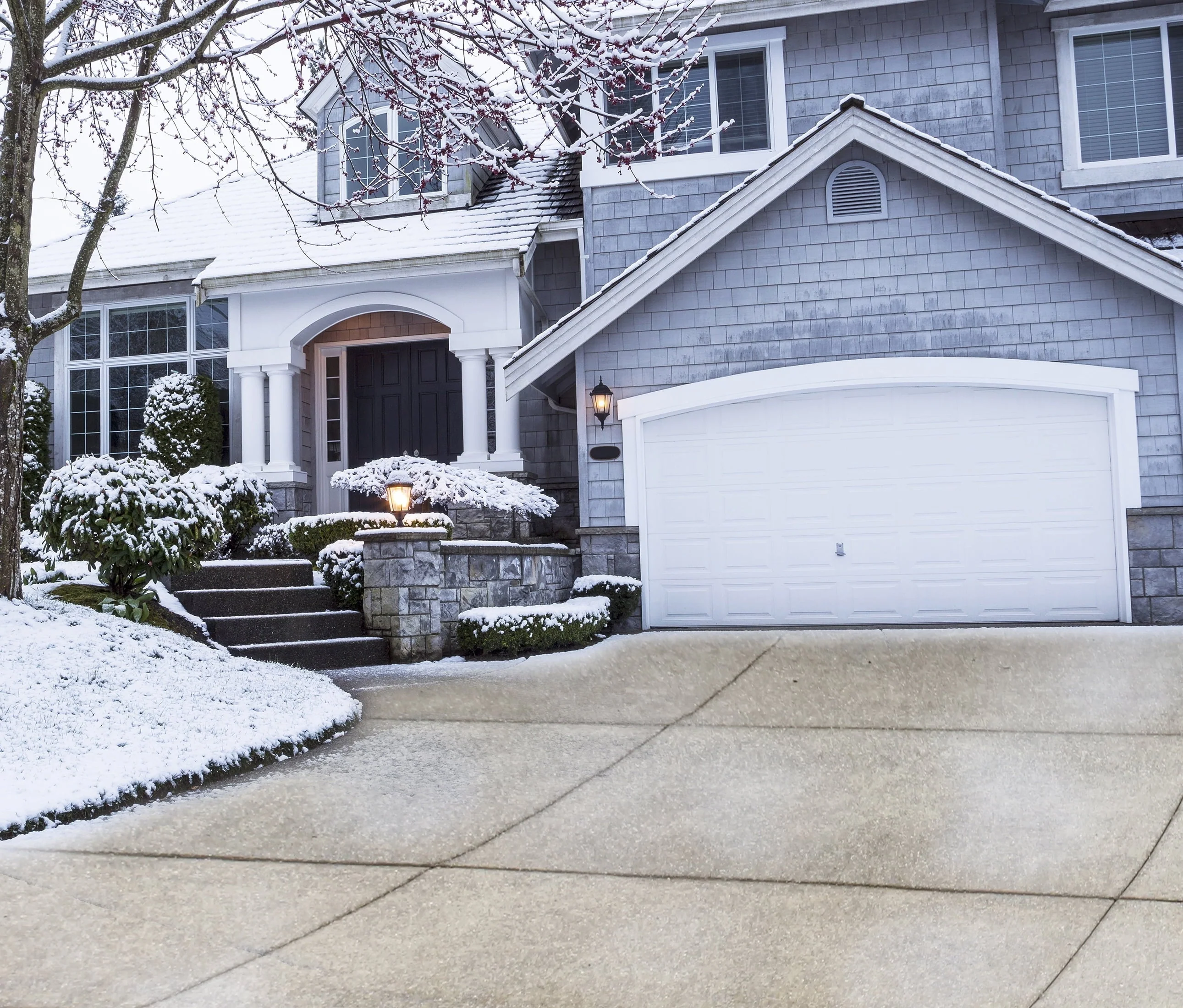 9 5 lb Driveway Heat Calcium Chloride Pellets Ice Melt Jug(1) Image 4