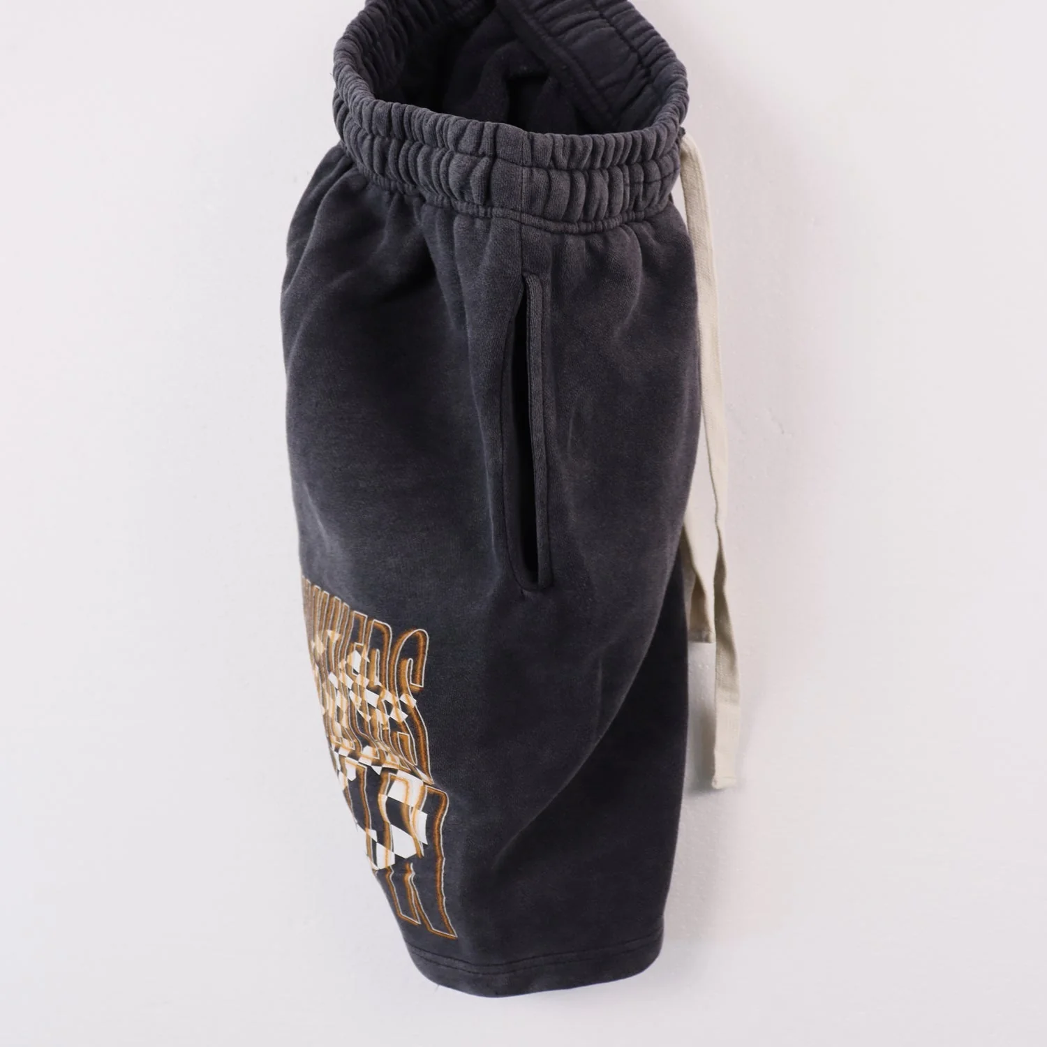 NEW Shorts 8771