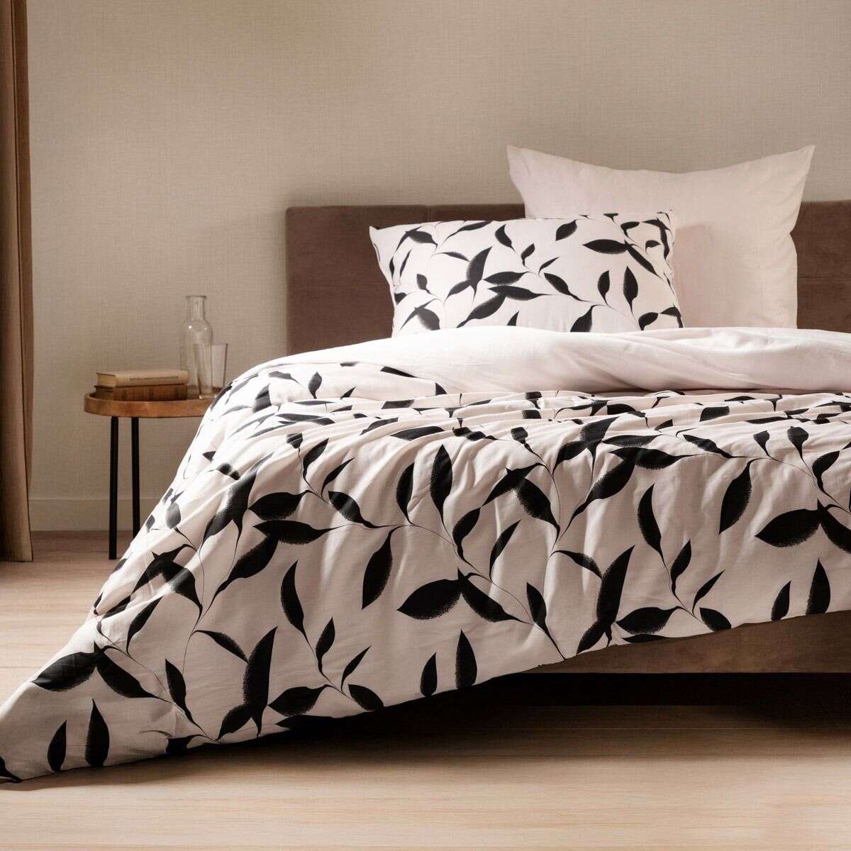 Pościel LYDIA satynowa z dekoracyjnym wzorem 220x200 + 2*70x80 cm