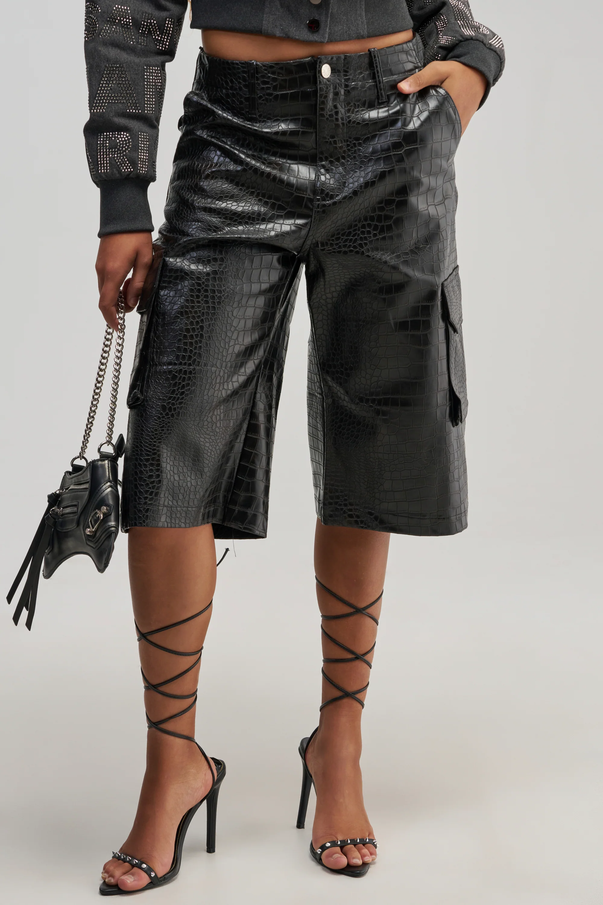 THE BEST CROC BERMUDA SHORT - Akira Store