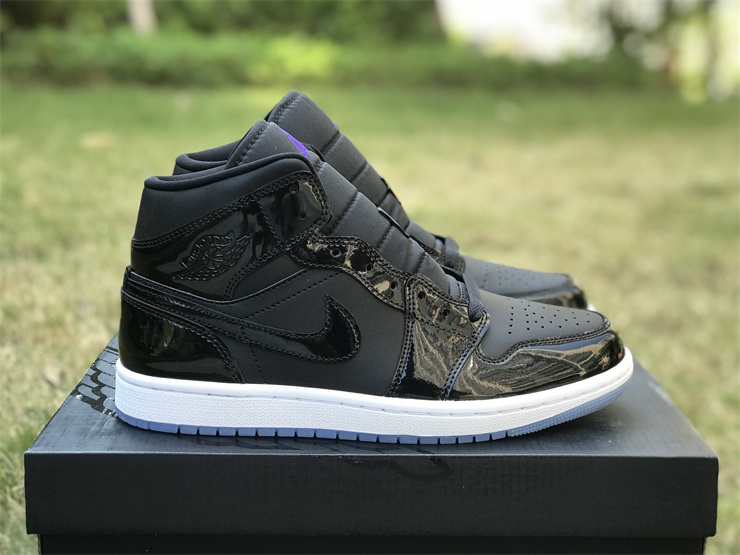 Air Jordan 1 Mid SE 