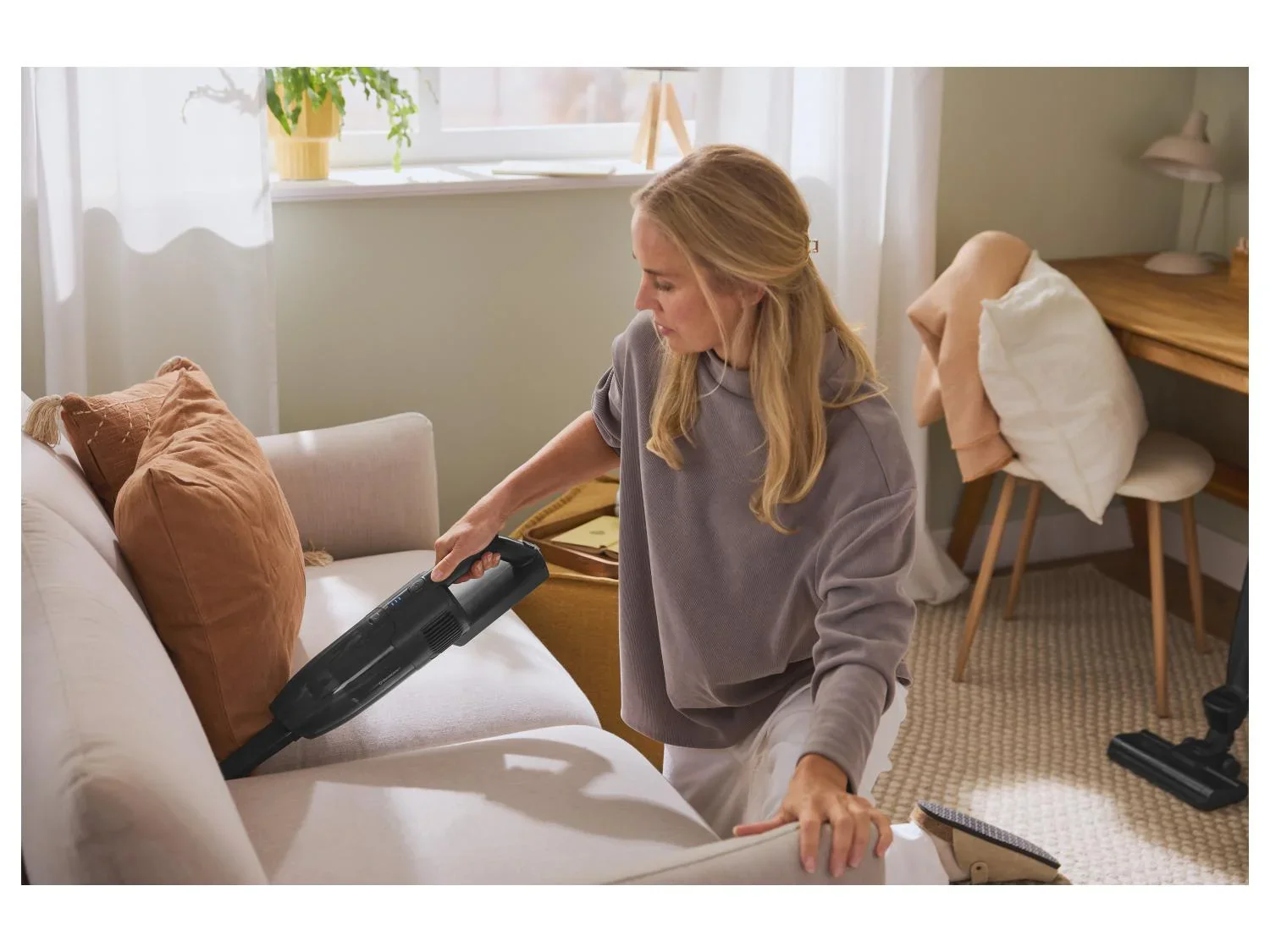 SILVERCREST Aspirateur balai 2 en 1
