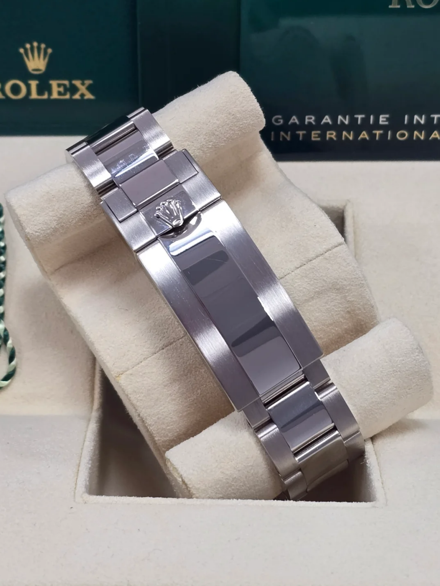 [Super Clone]Rolex White Gold Submariner Date Watch - The Blueberry - Blue Bezel - Black Dial (Ref # 126619LB)