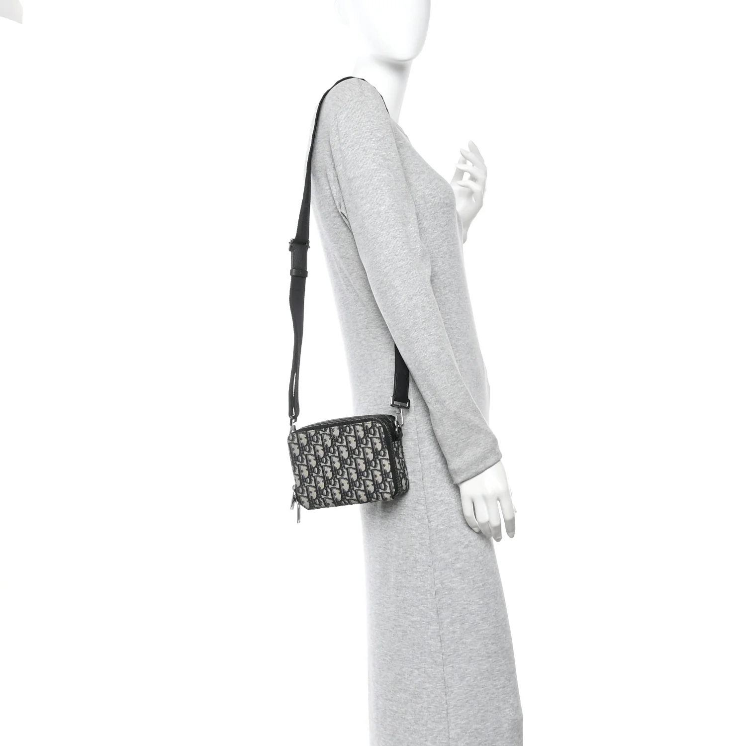 Oblique Messenger Pouch Black