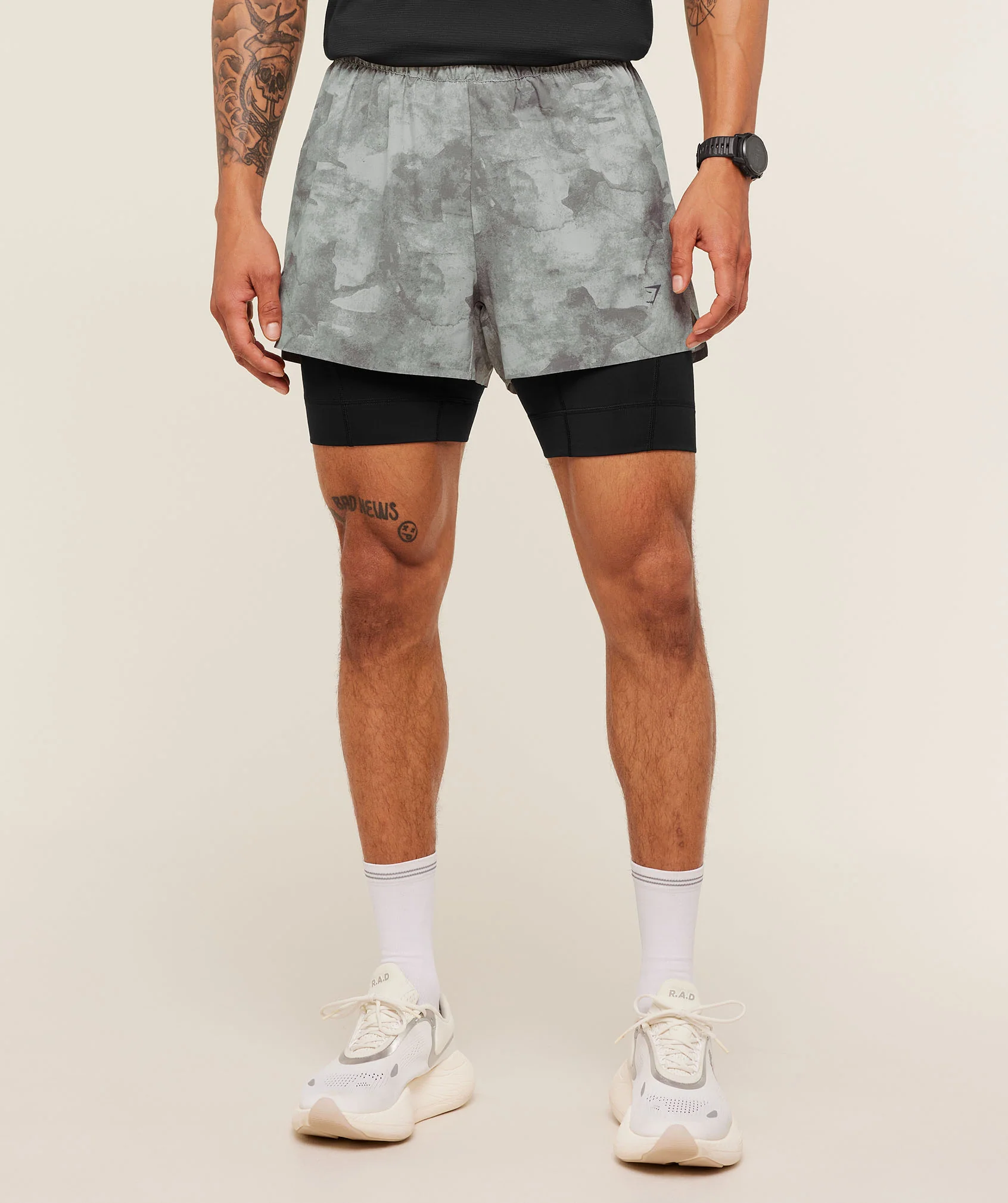 RUNNING ELITE 2-IN-1 5" SHORTS - Smokey Grey/Black