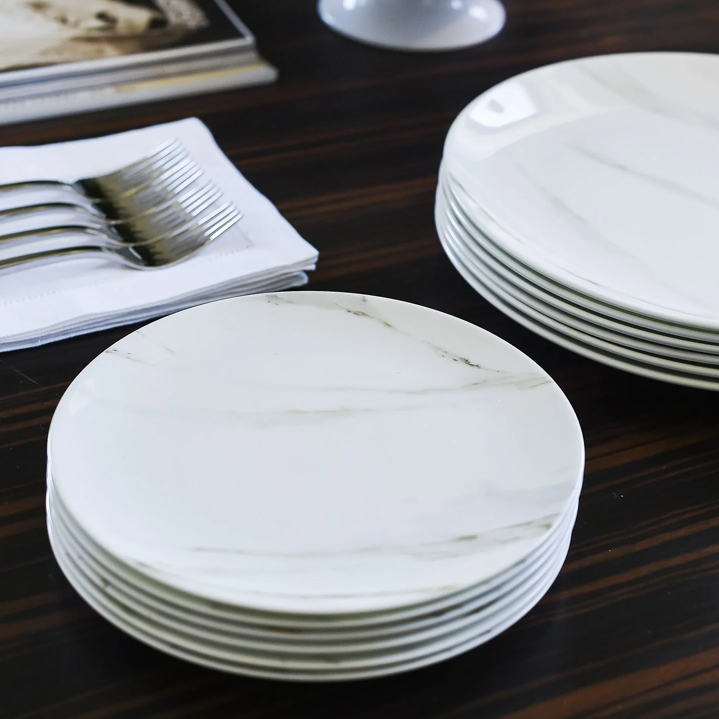 Vera Wang Venato Imperial Oval Dish