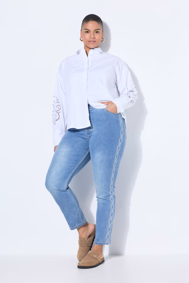 5-Pocket Embroidered Side Stripe Mom Jeans