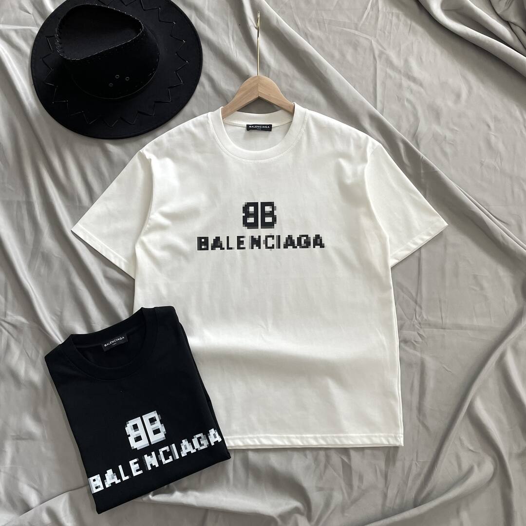 【BALENCIAGA】（バレンシアガ ）半袖 男女兼用半袖Tシャツ