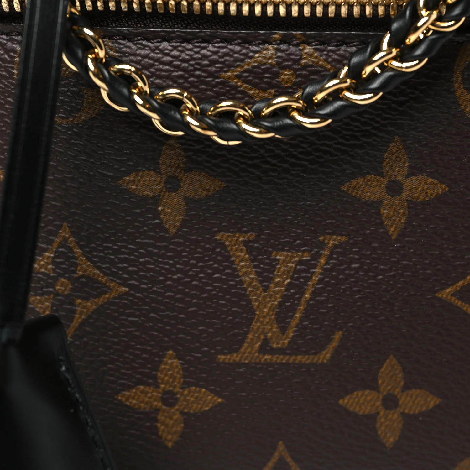 Reverse Monogram Vanity PM