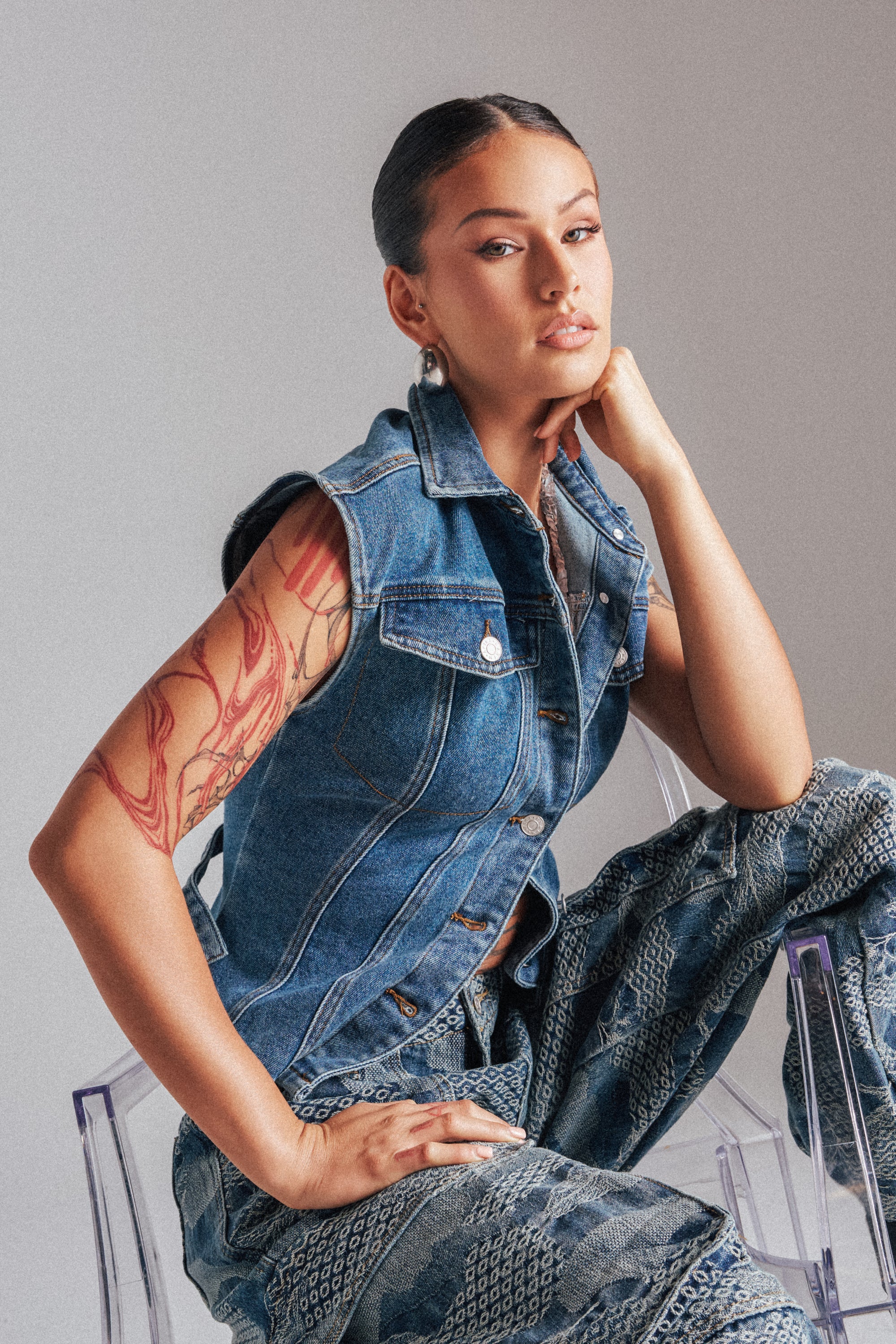 LILY DENIM BUTTON DOWN IN MEDIUM BLUE DENIM - Akira Store