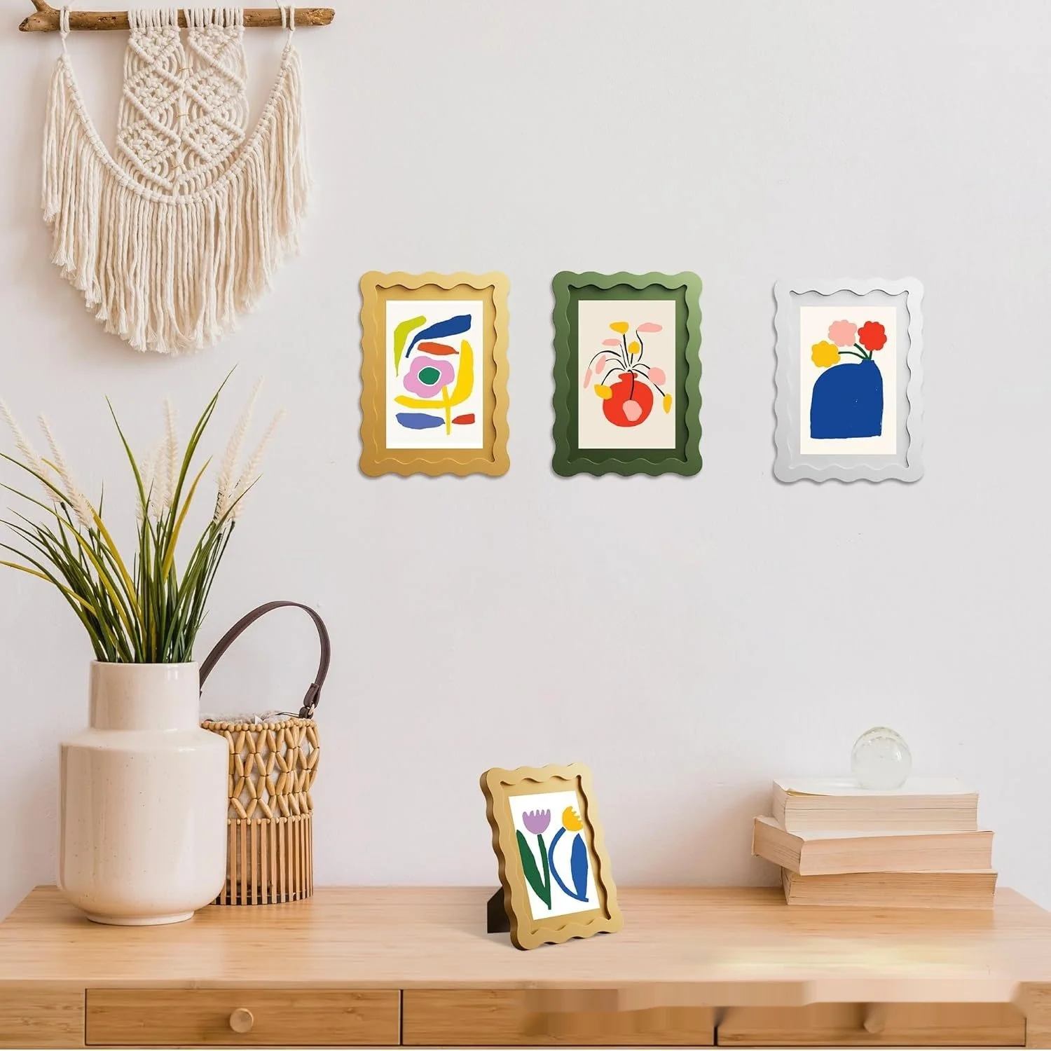 Dinevora Wavy Wooden Picture Frame