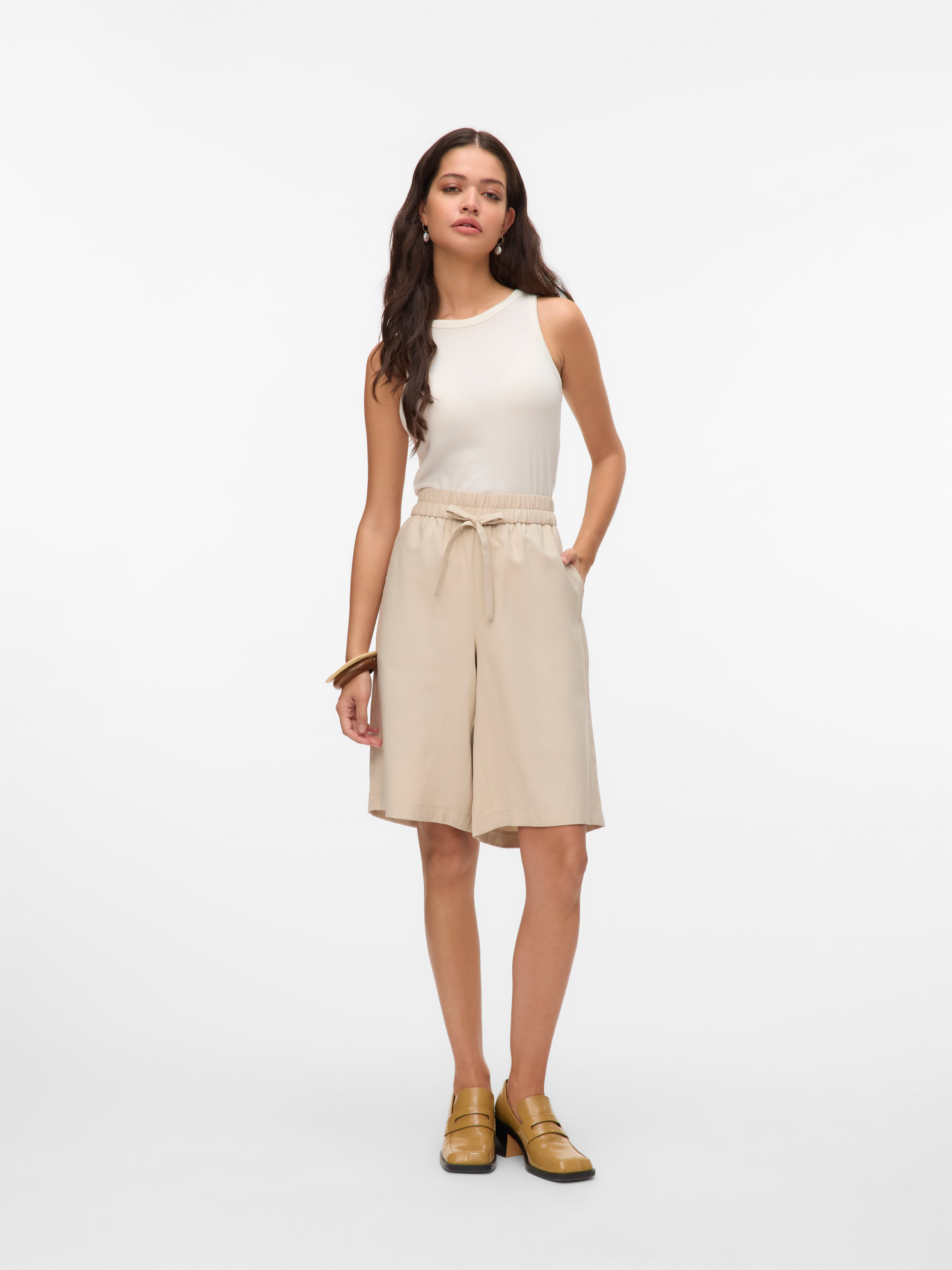 VERO MODA® VMCARMEN Tailored shorts