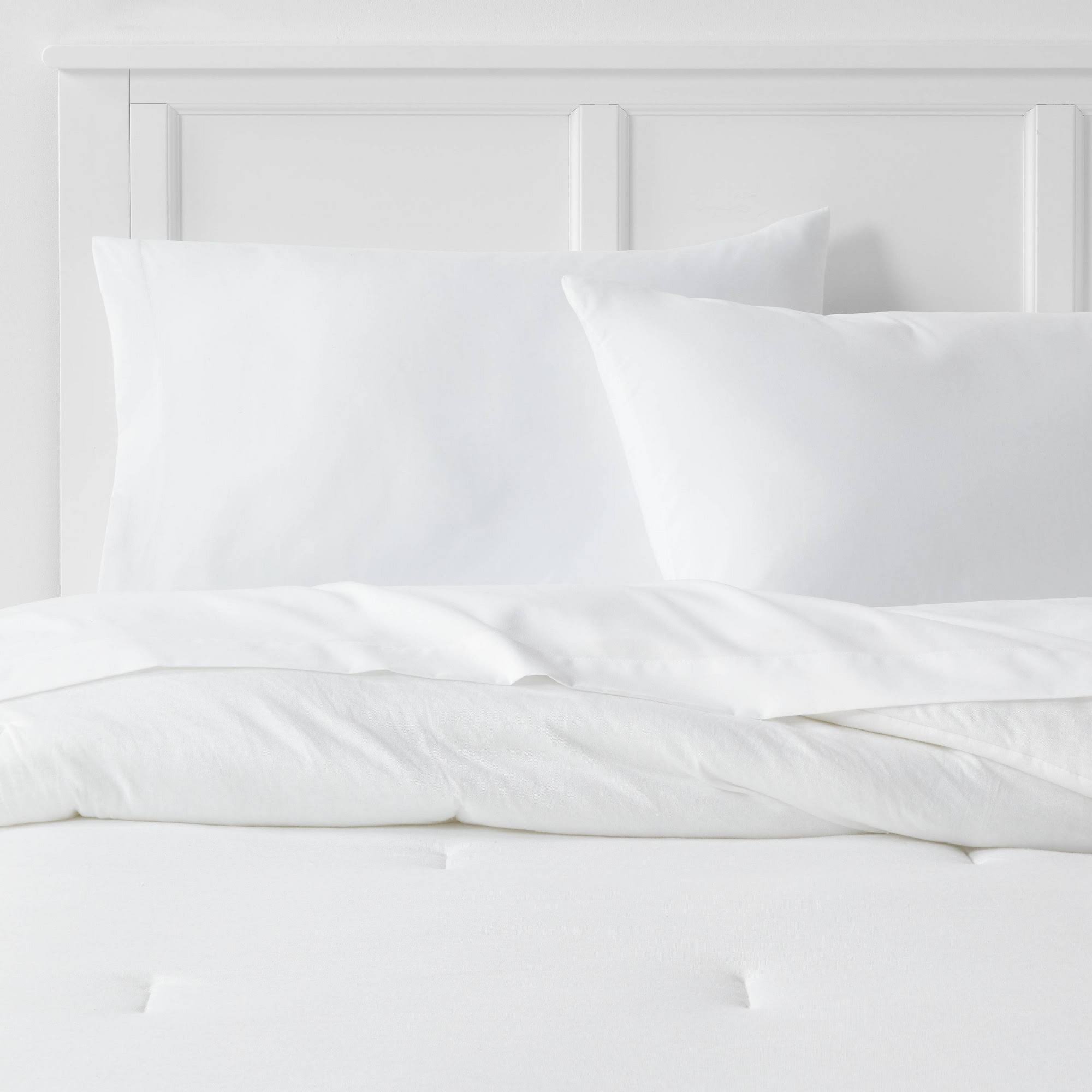 Twin/Twin Extra Long Jersey Solid Comforter White - Room Essentials