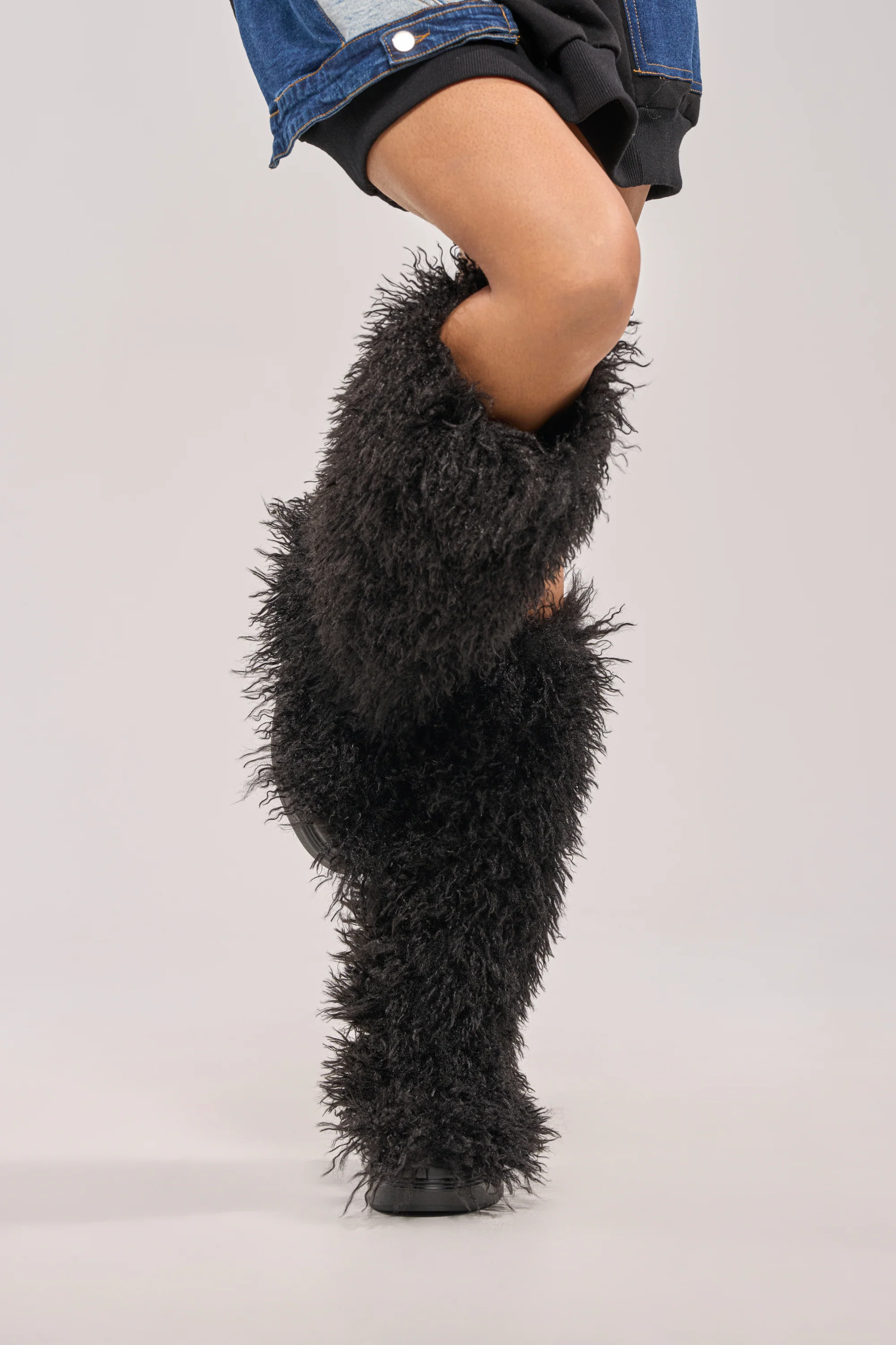 AZALEA WANG DENTON BLACK KNEE HIGH FLAT FUR BOOT - Akira Store
