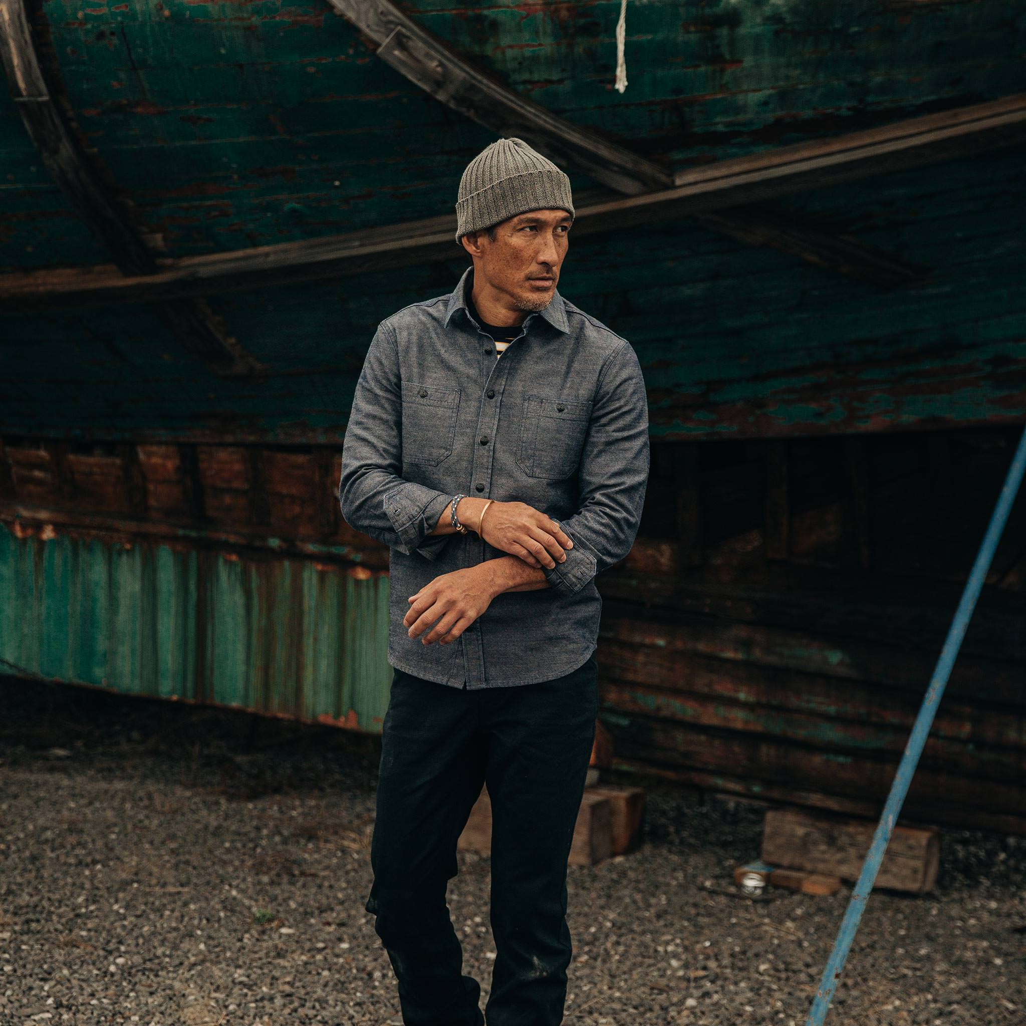 La chemise utilitaire en indigo à motif quadrillé